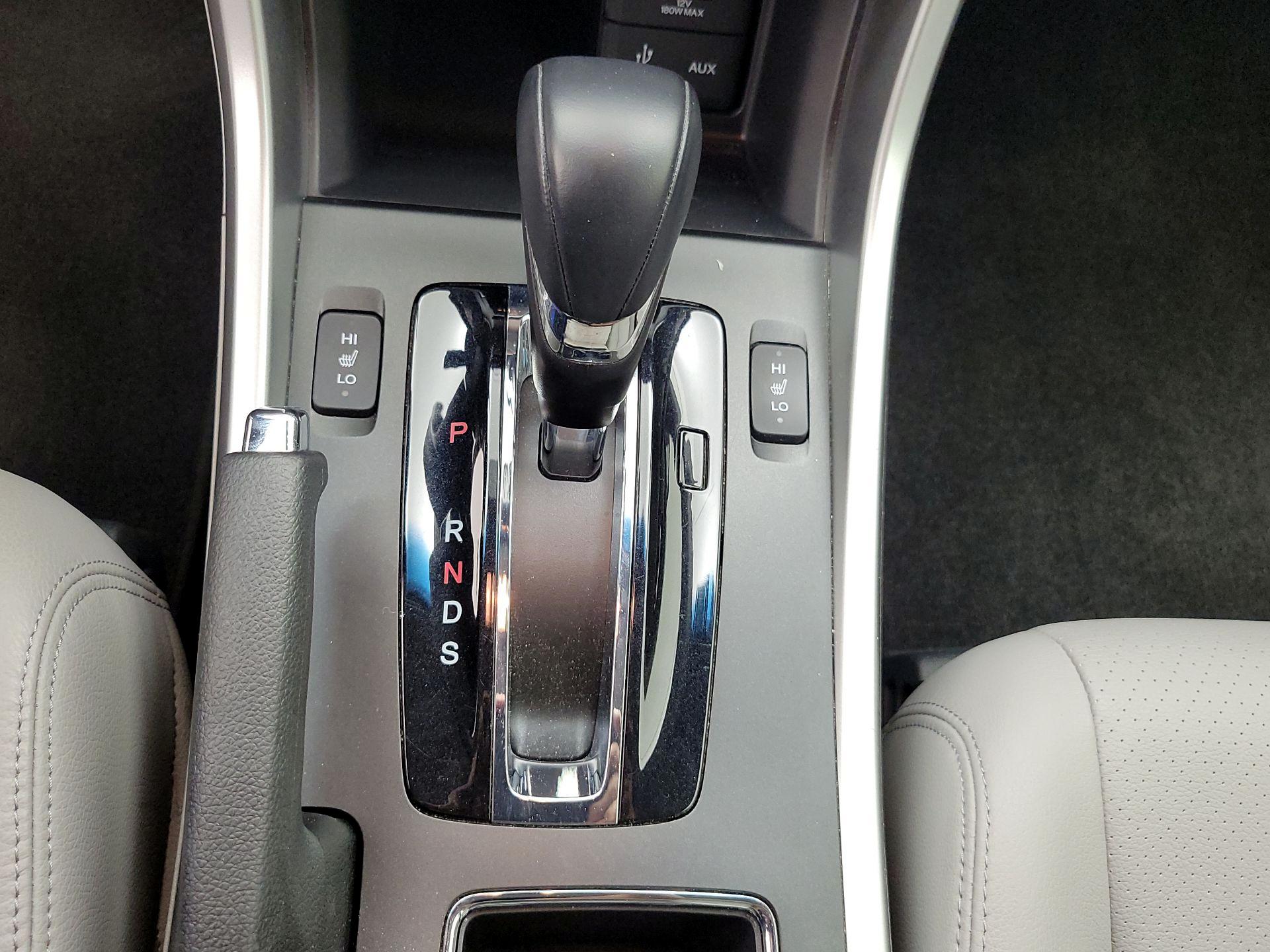 Thumbnail: 2013 Honda Accord - 17