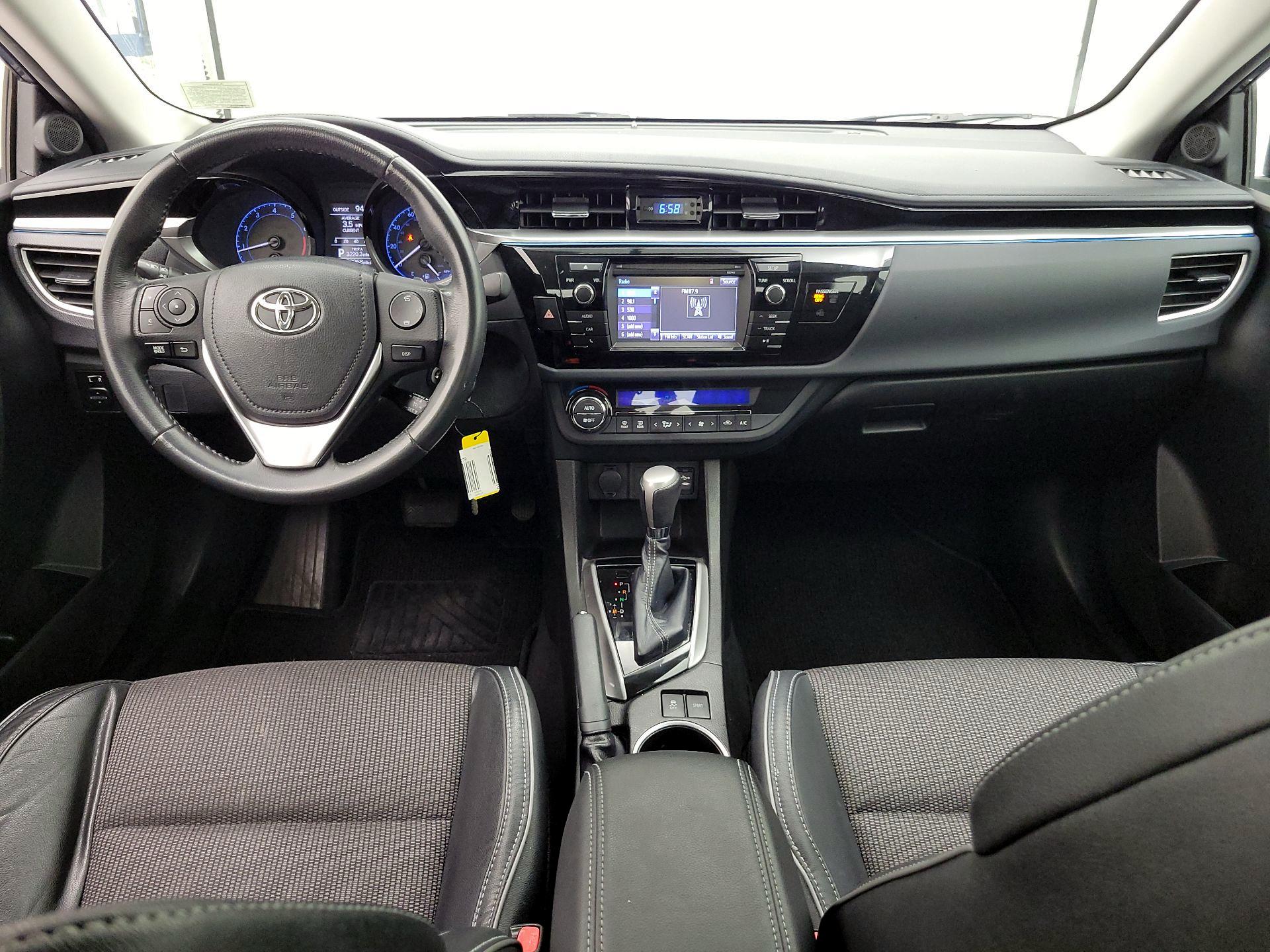 Thumbnail: 2015 Toyota Corolla - 9