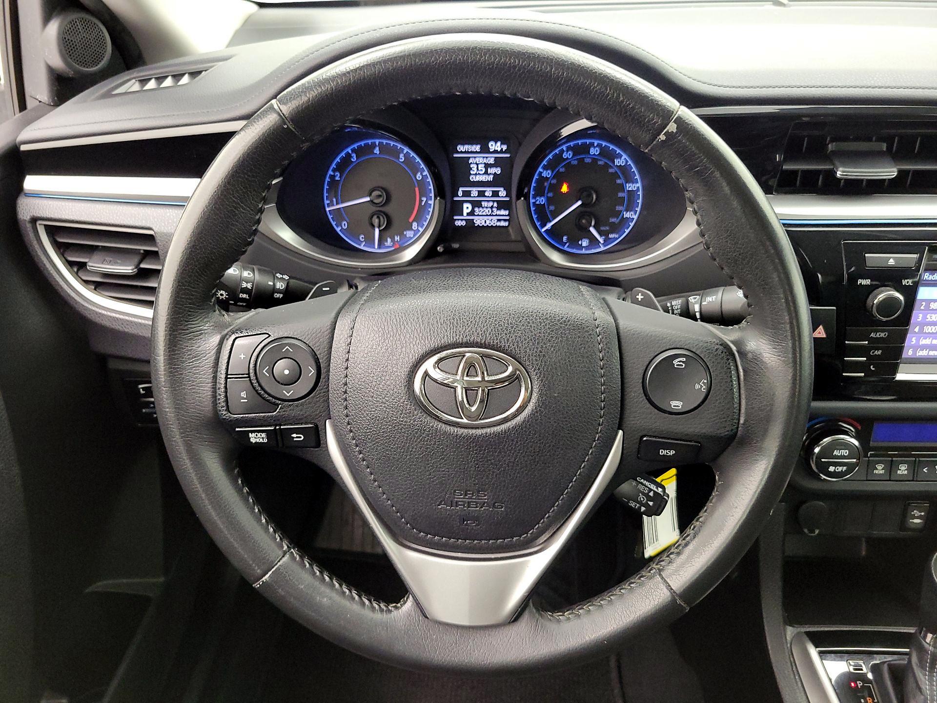 Thumbnail: 2015 Toyota Corolla - 10