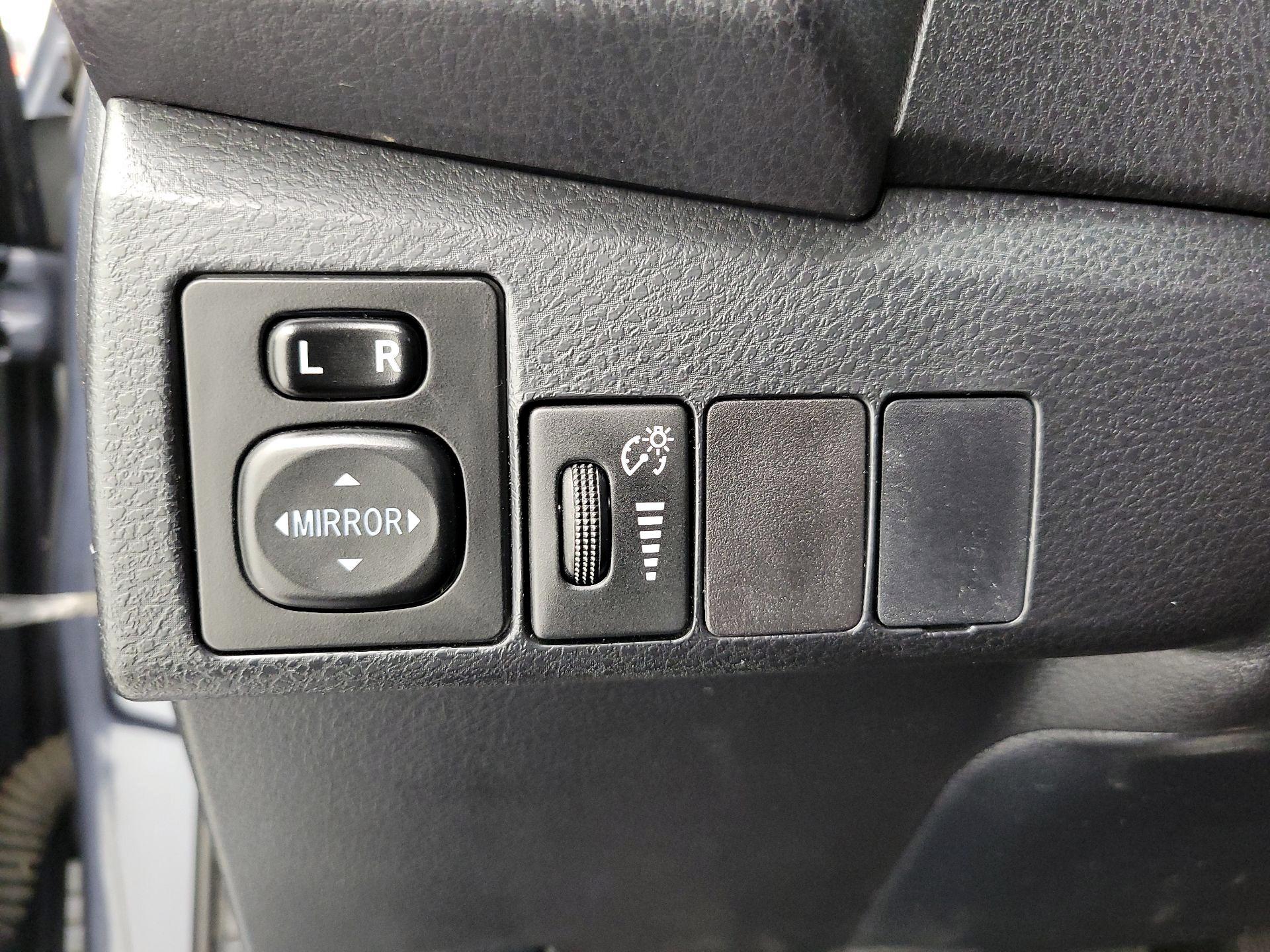 Thumbnail: 2015 Toyota Corolla - 13