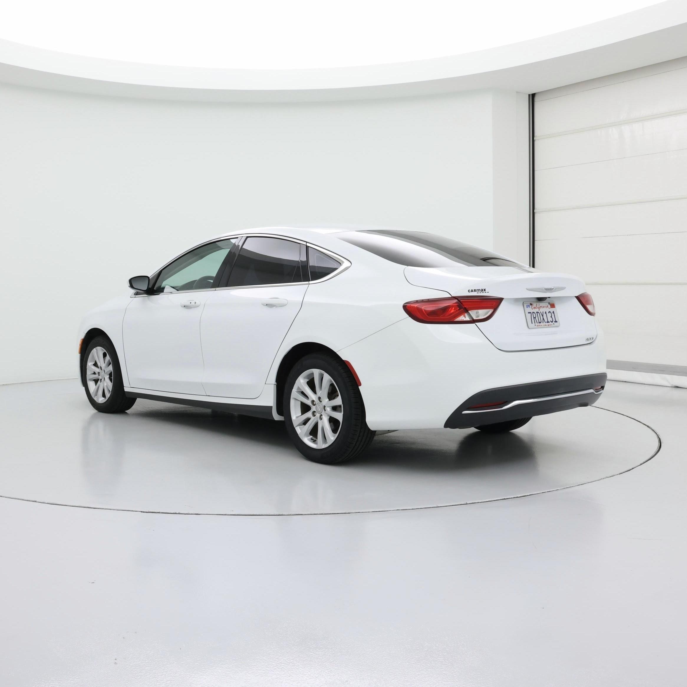 Thumbnail: 2016 Chrysler 200 - 2