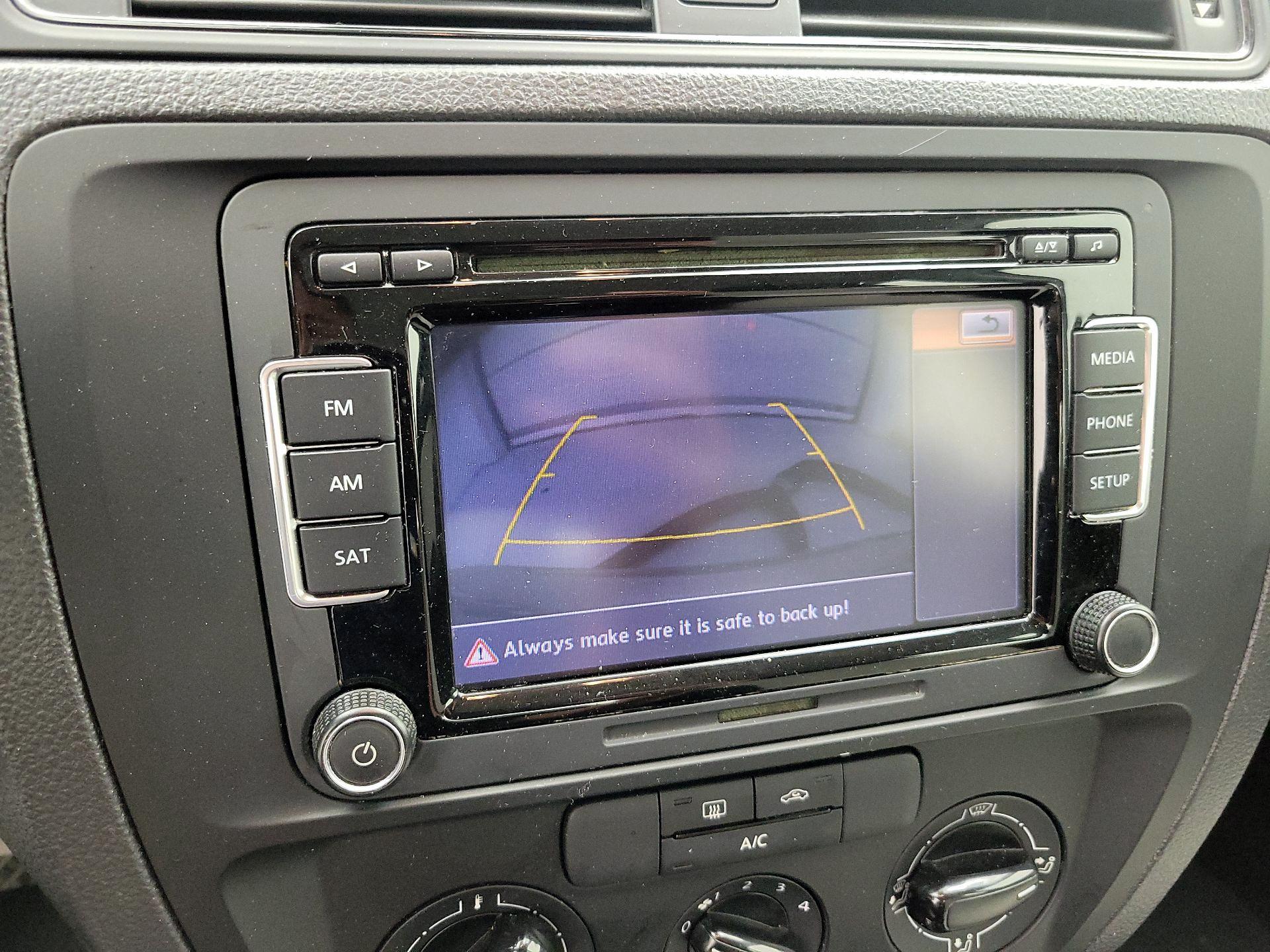 Thumbnail: 2015 Volkswagen Jetta - 14