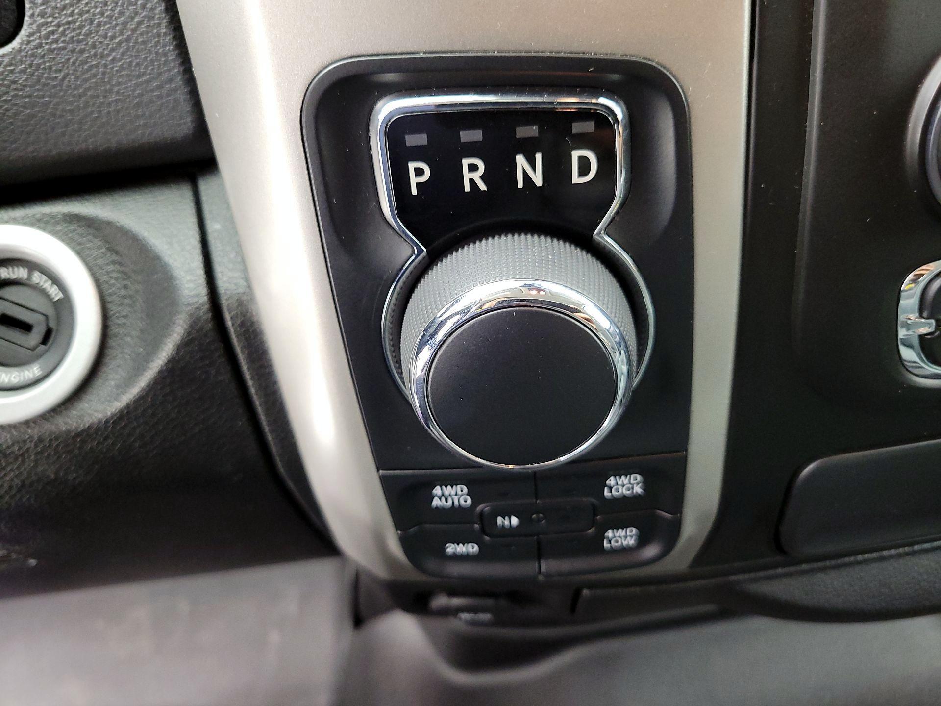 Thumbnail: 2019 RAM 1500 Classic - 17