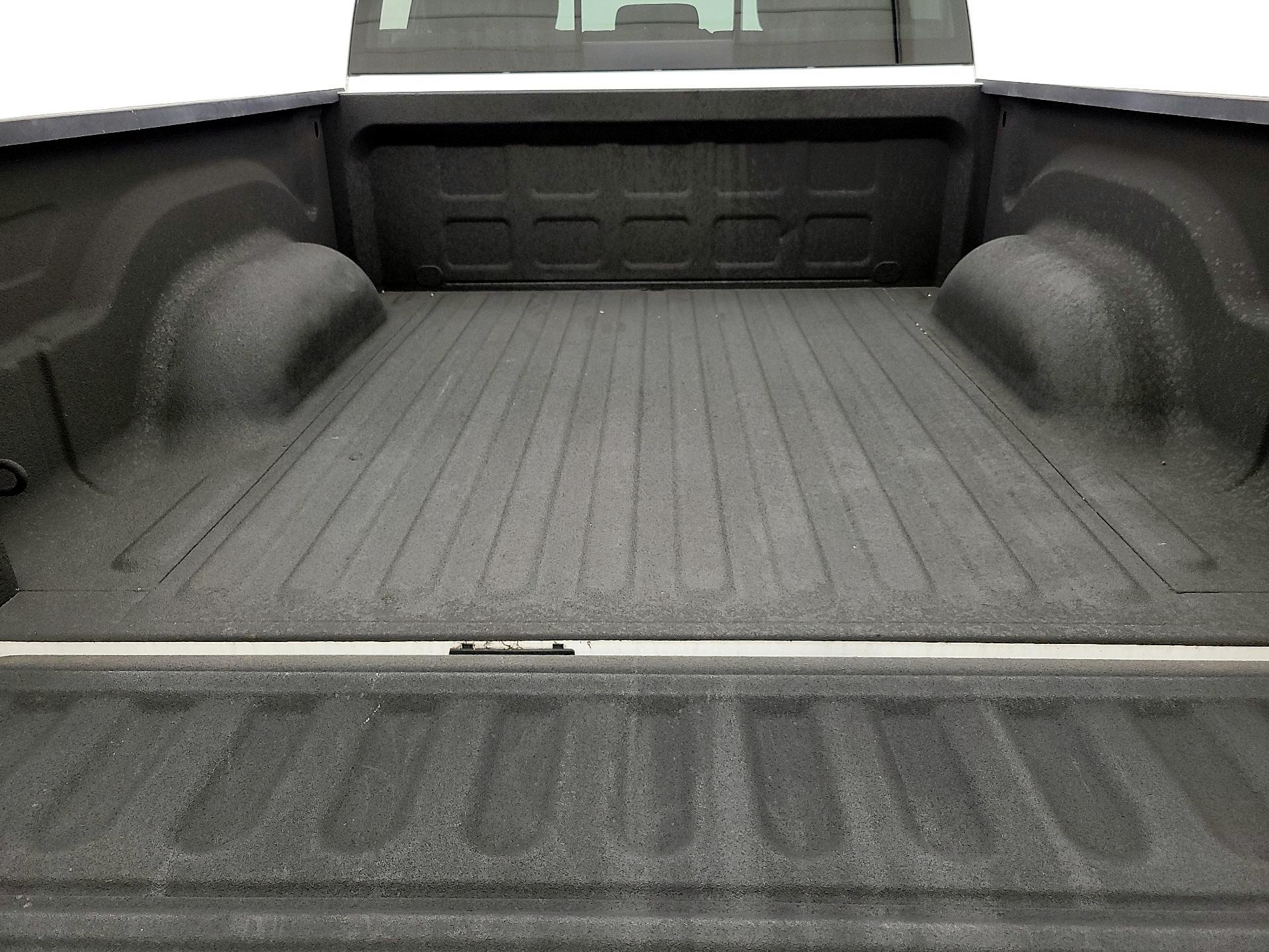 Thumbnail: 2019 RAM 1500 Classic - 20
