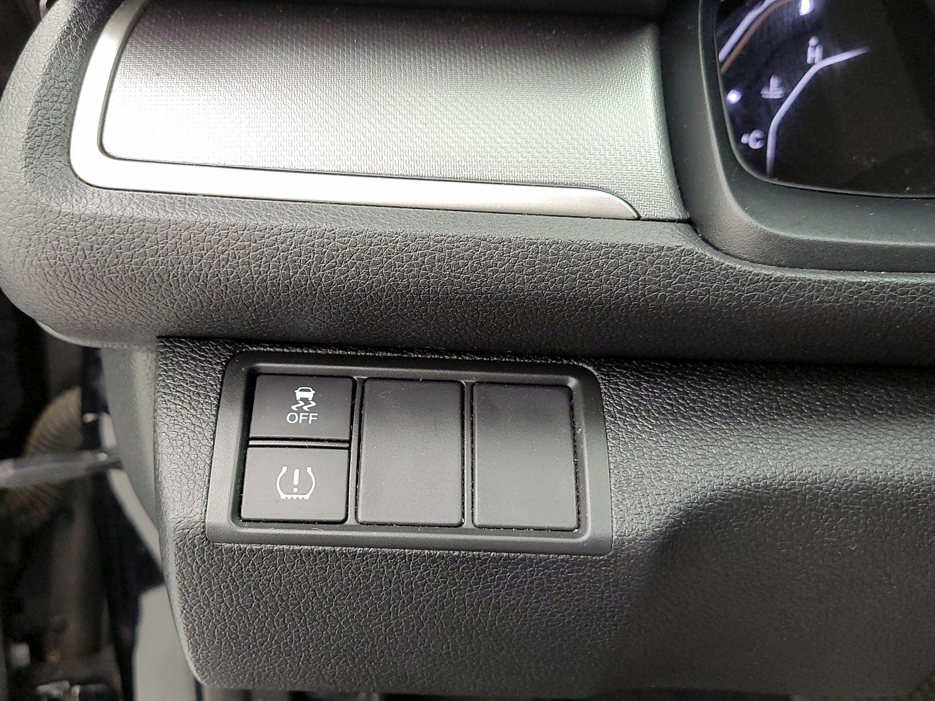 Thumbnail: 2016 Honda Civic - 13