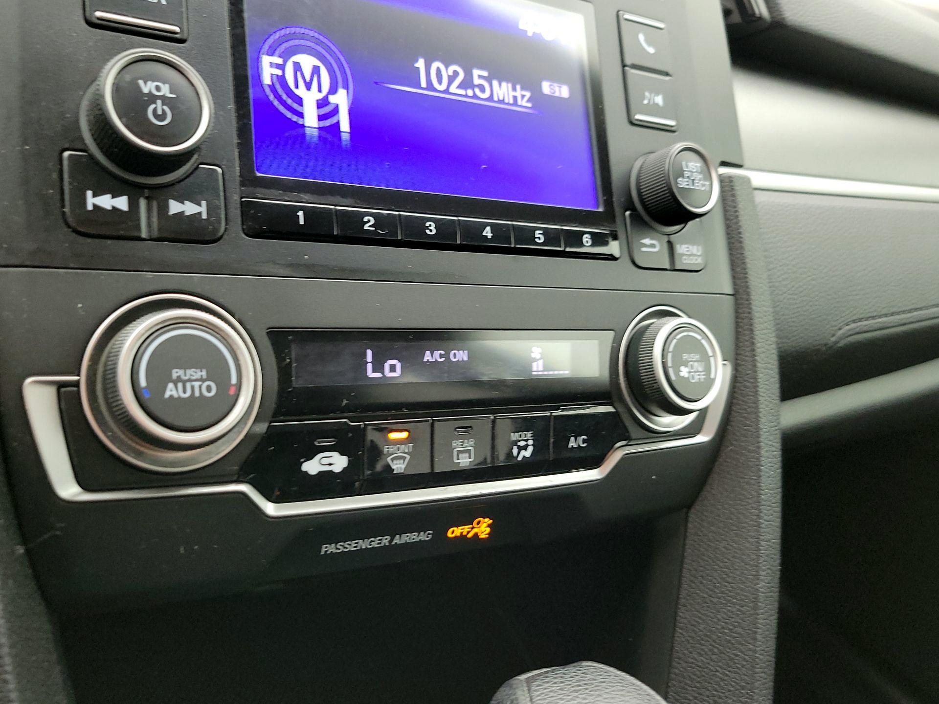 Thumbnail: 2016 Honda Civic - 16
