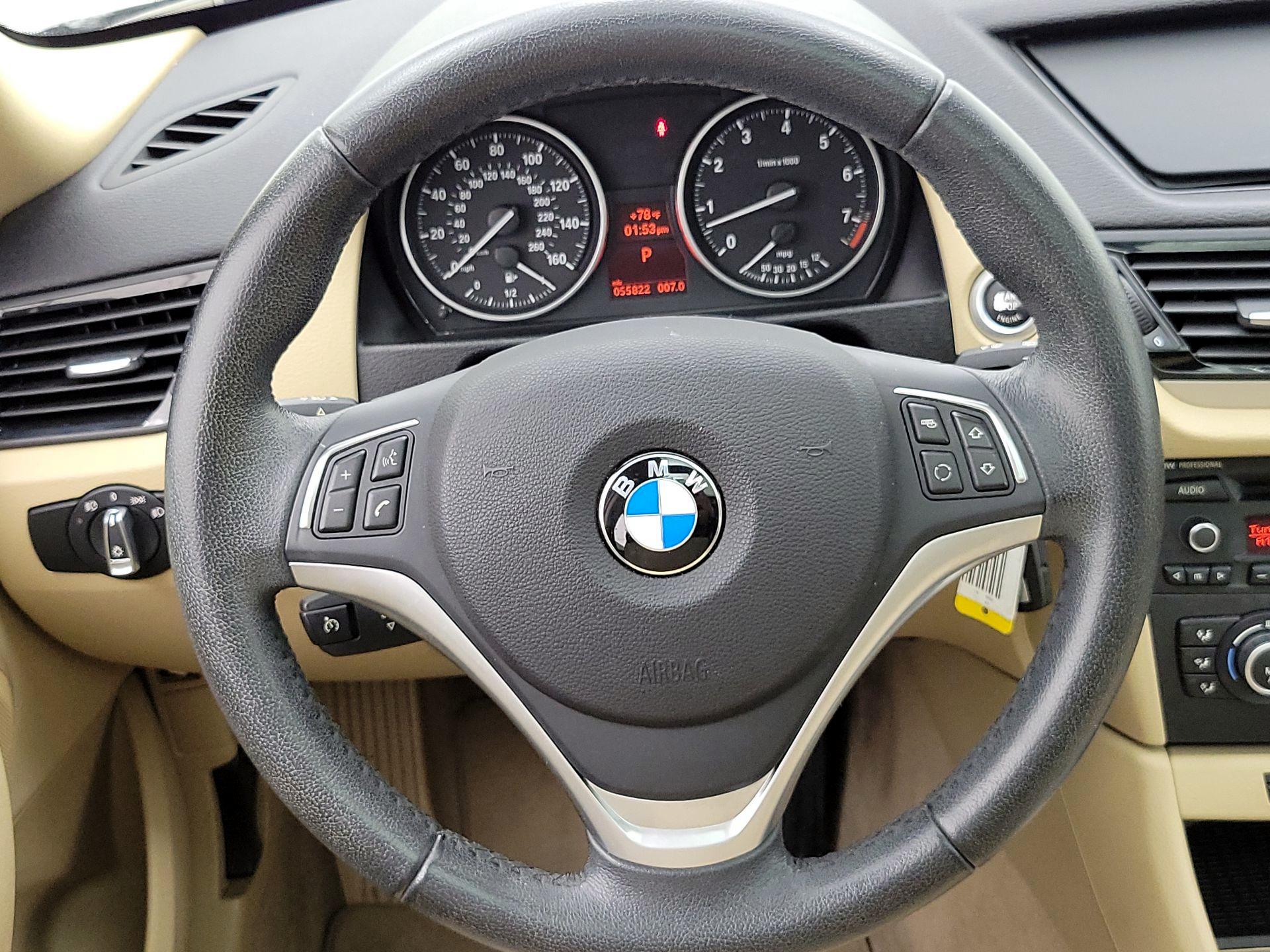 Thumbnail: 2014 BMW X1 - 10