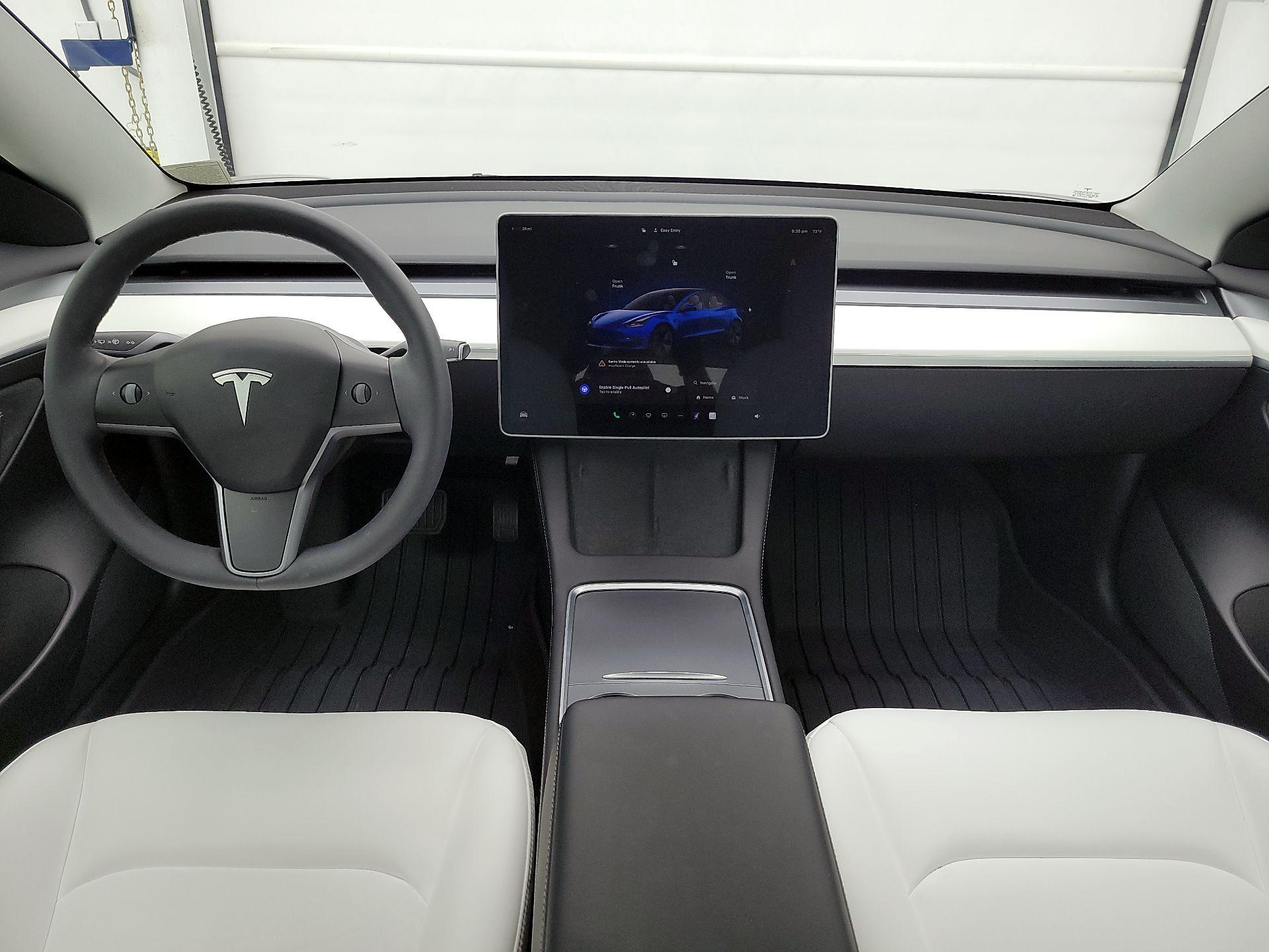 Thumbnail: 2022 Tesla Model 3 - 9