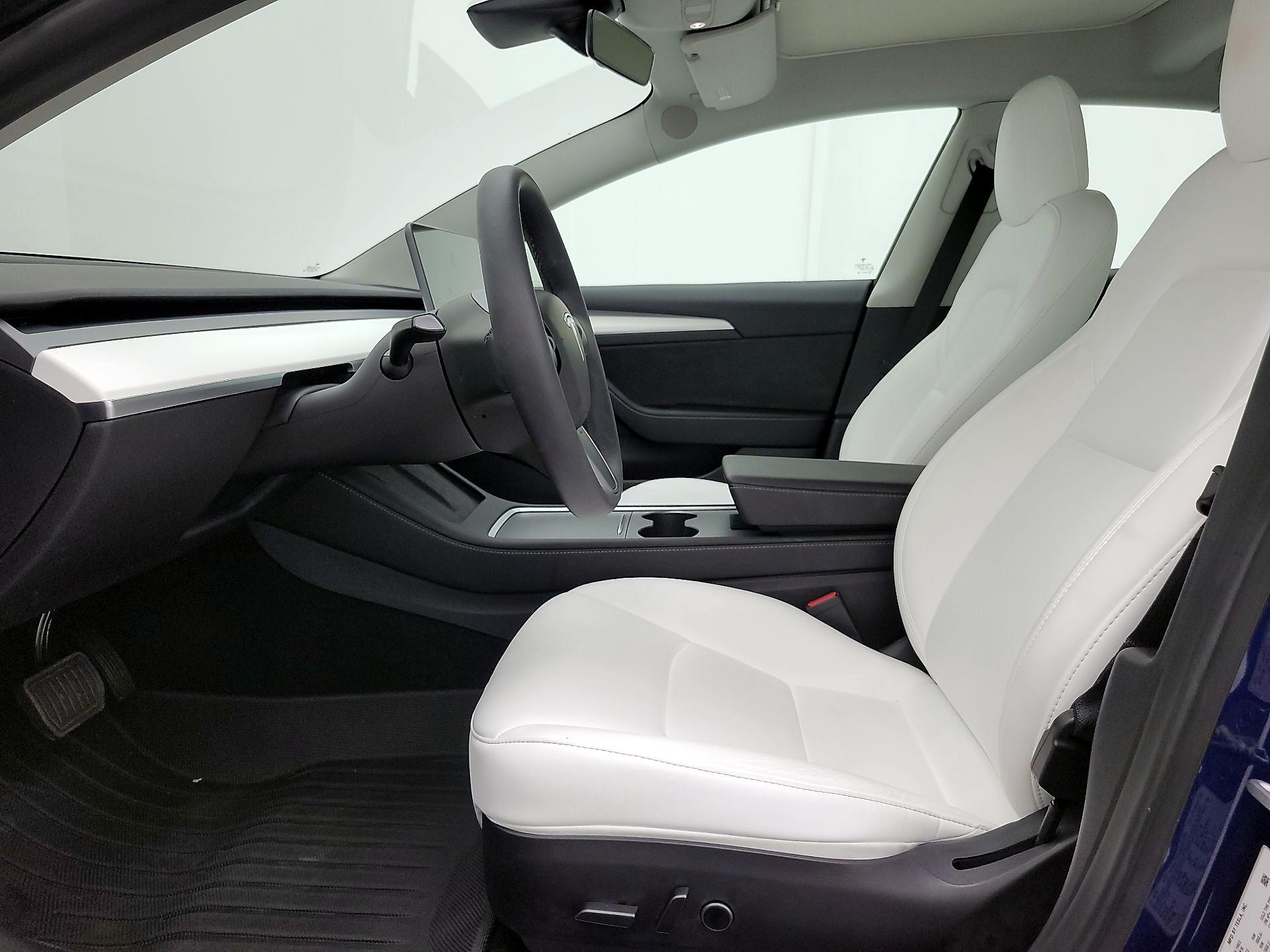 Thumbnail: 2022 Tesla Model 3 - 11