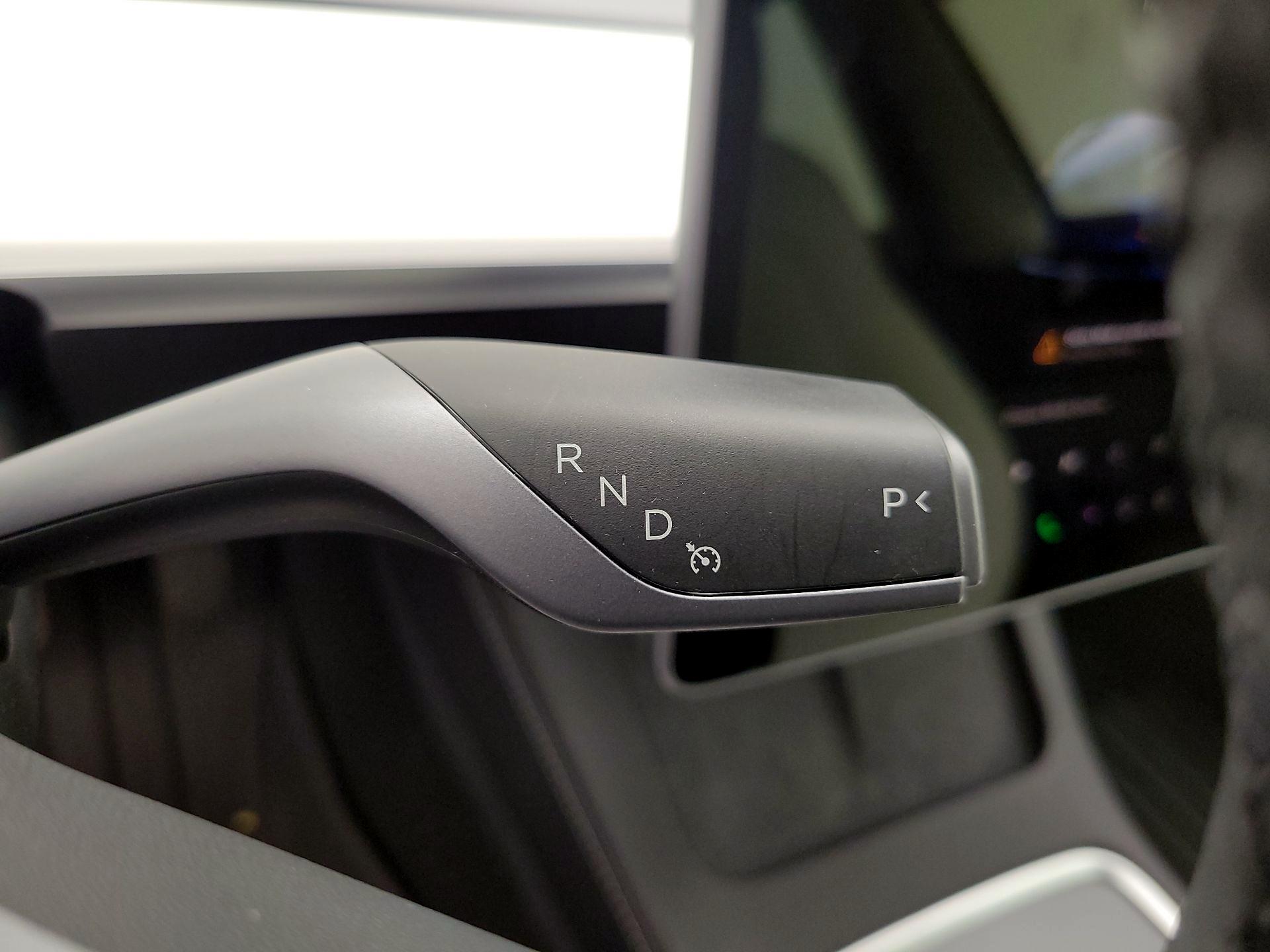 Thumbnail: 2022 Tesla Model 3 - 17