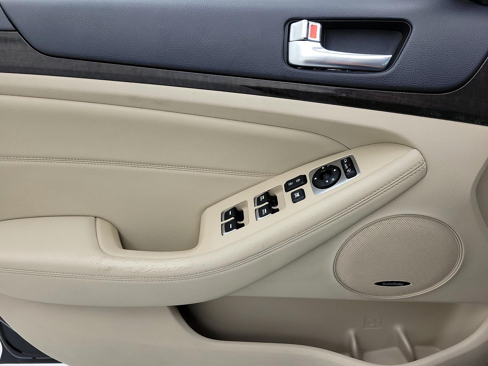 Thumbnail: 2015 Kia Cadenza - 12