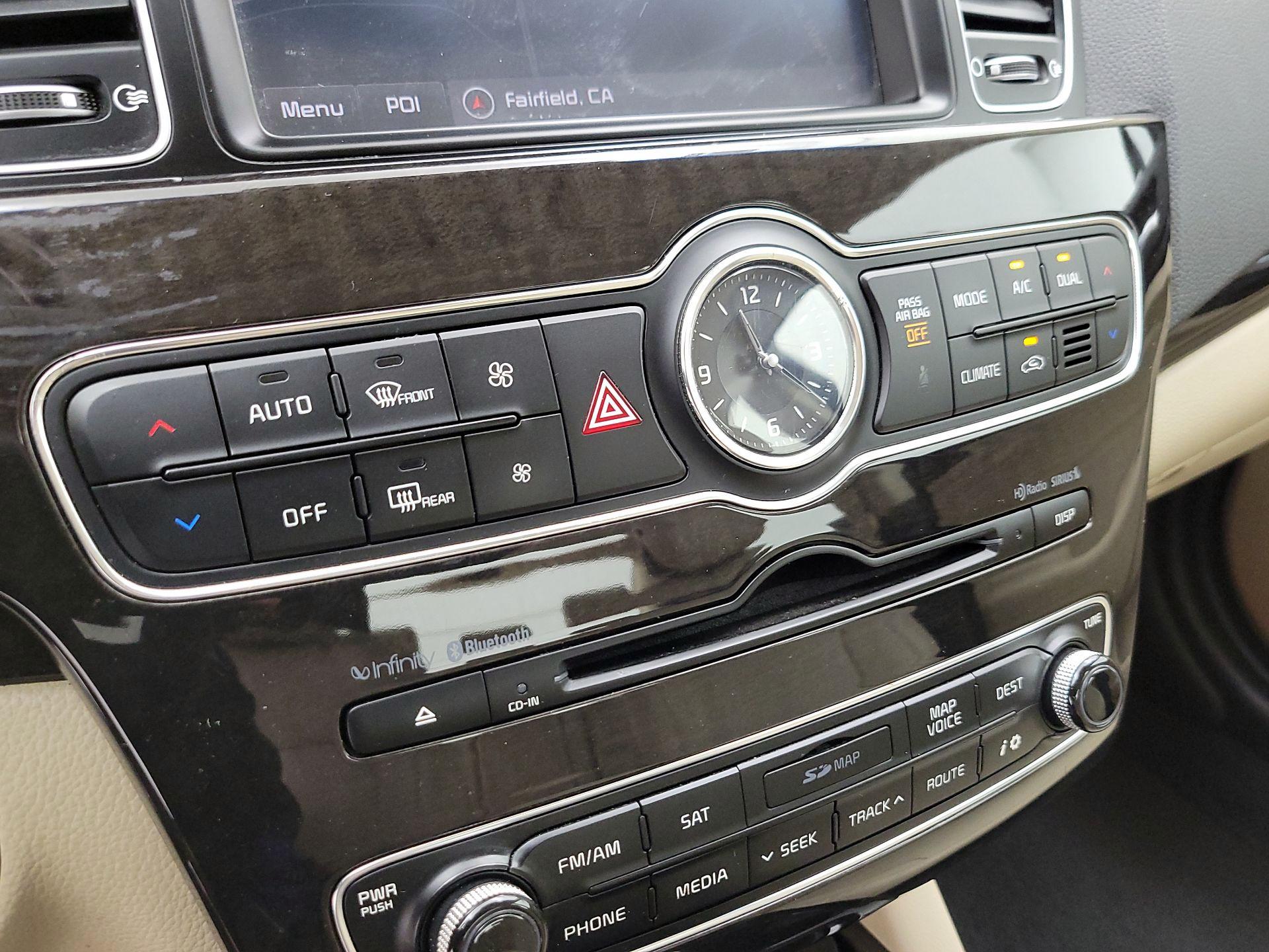 Thumbnail: 2015 Kia Cadenza - 17