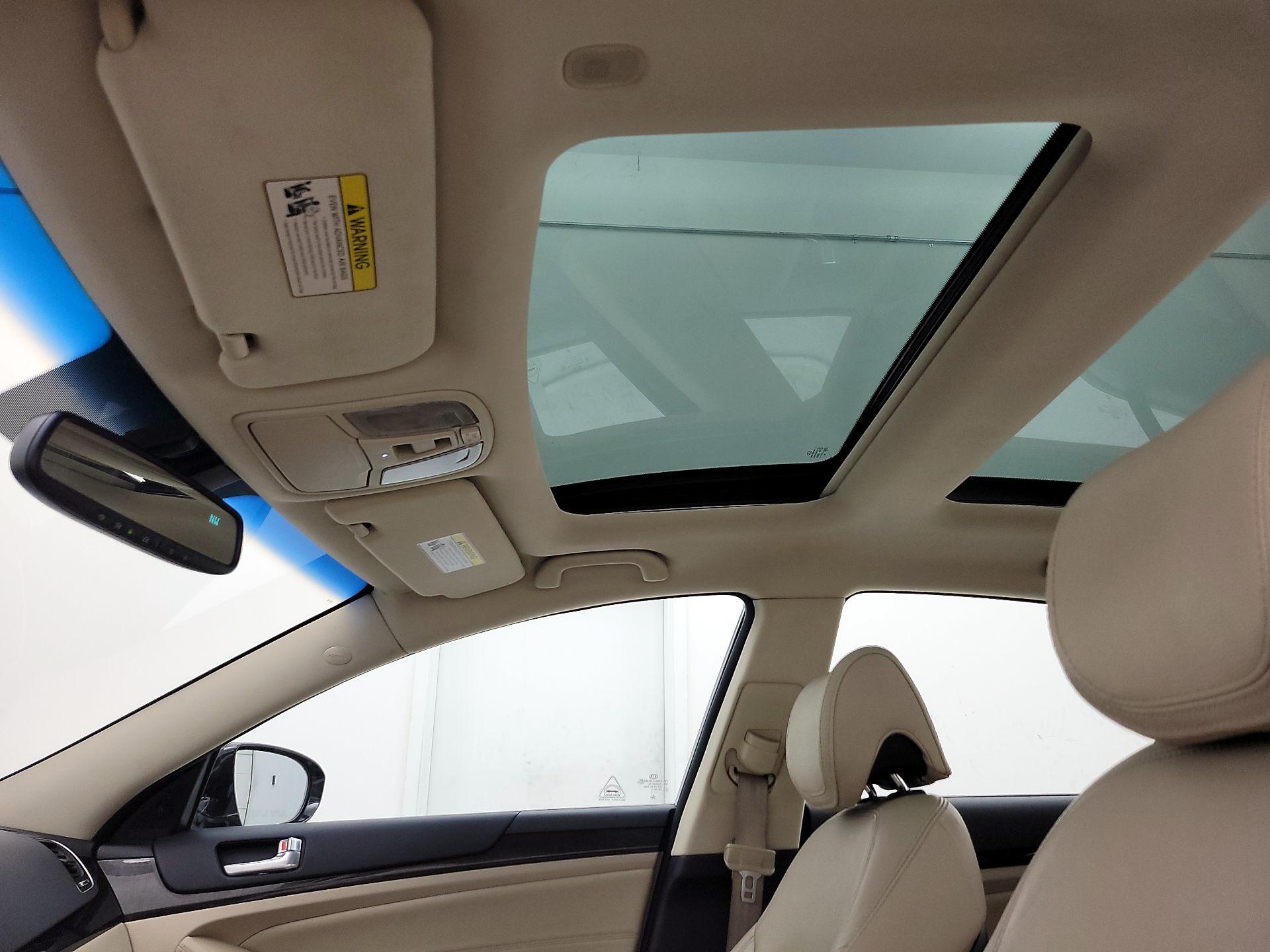 Thumbnail: 2015 Kia Cadenza - 20