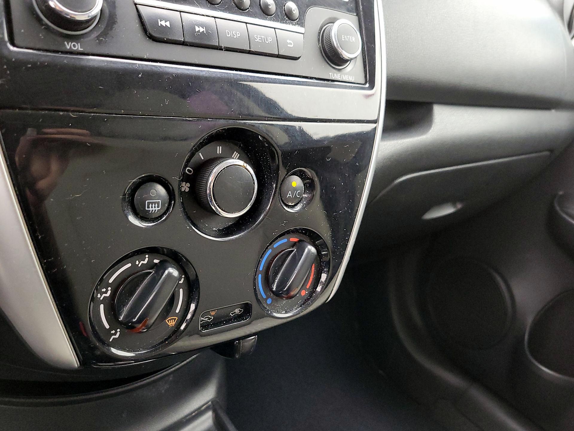 Thumbnail: 2015 Nissan Versa Note - 15