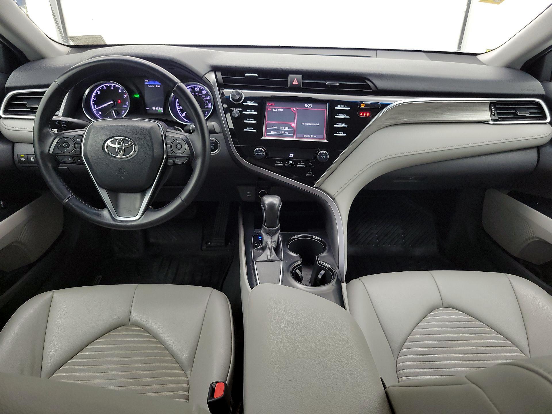 Thumbnail: 2018 Toyota Camry - 9