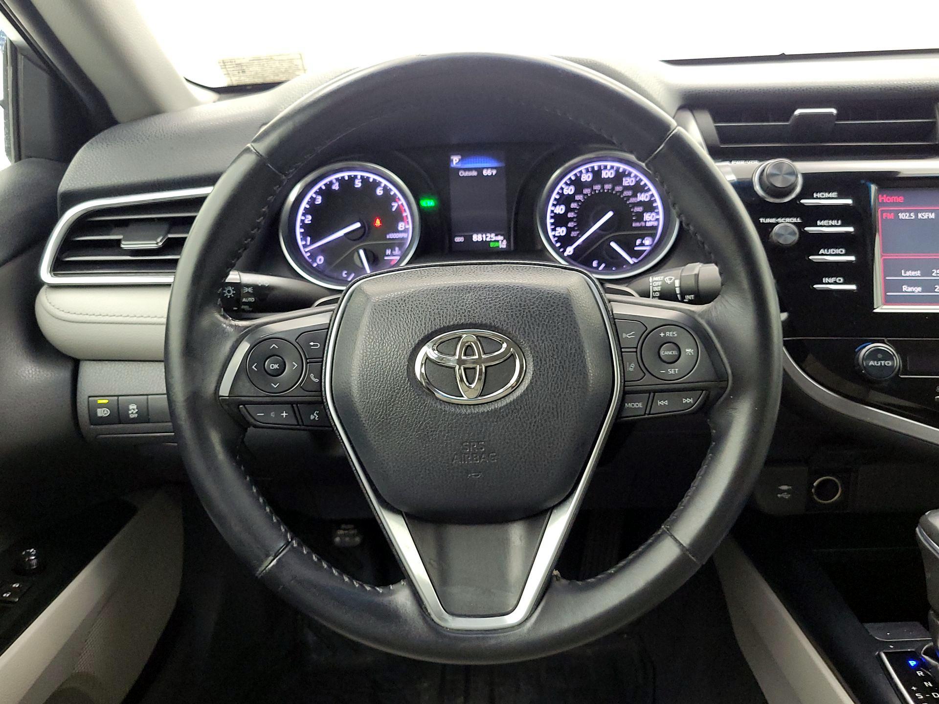 Thumbnail: 2018 Toyota Camry - 10