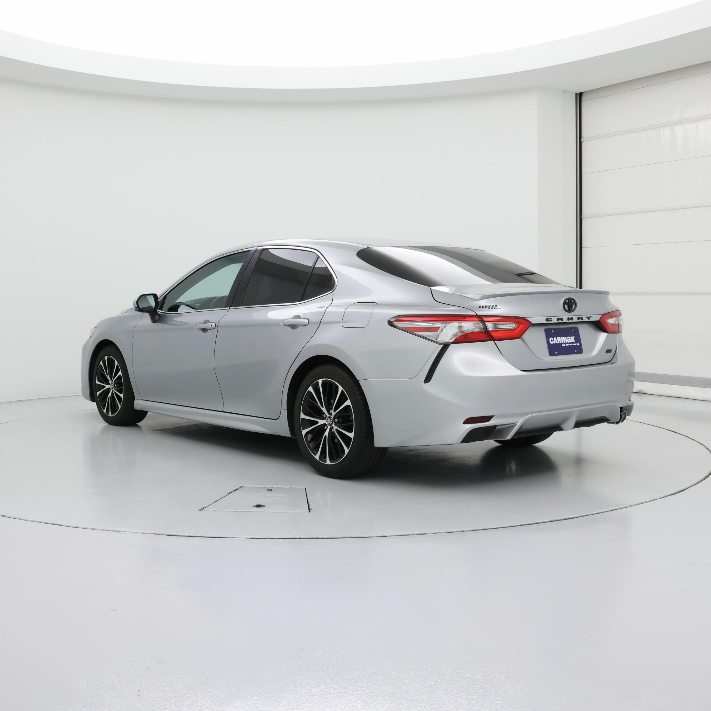 Thumbnail: 2018 Toyota Camry - 2