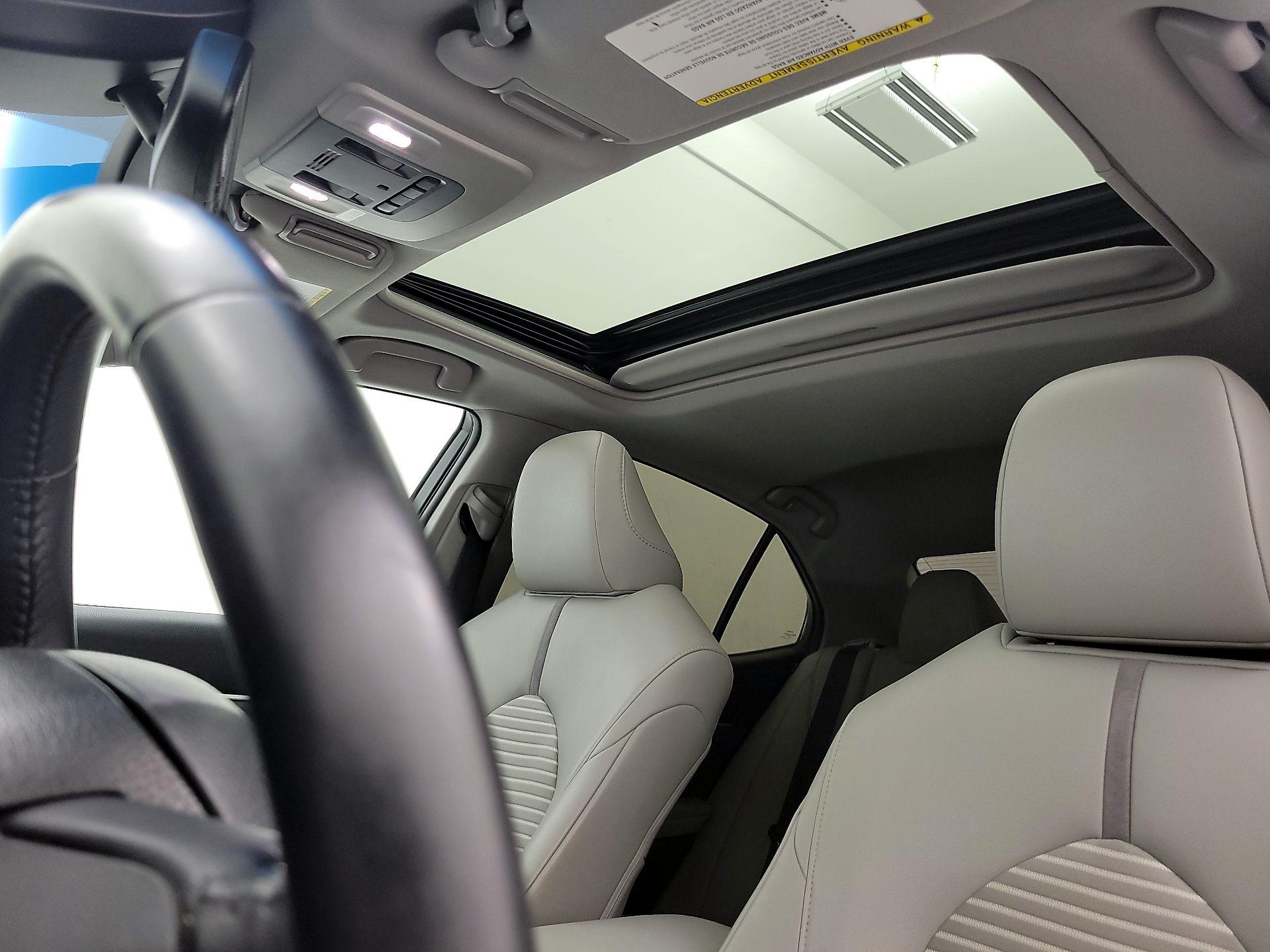 Thumbnail: 2018 Toyota Camry - 19