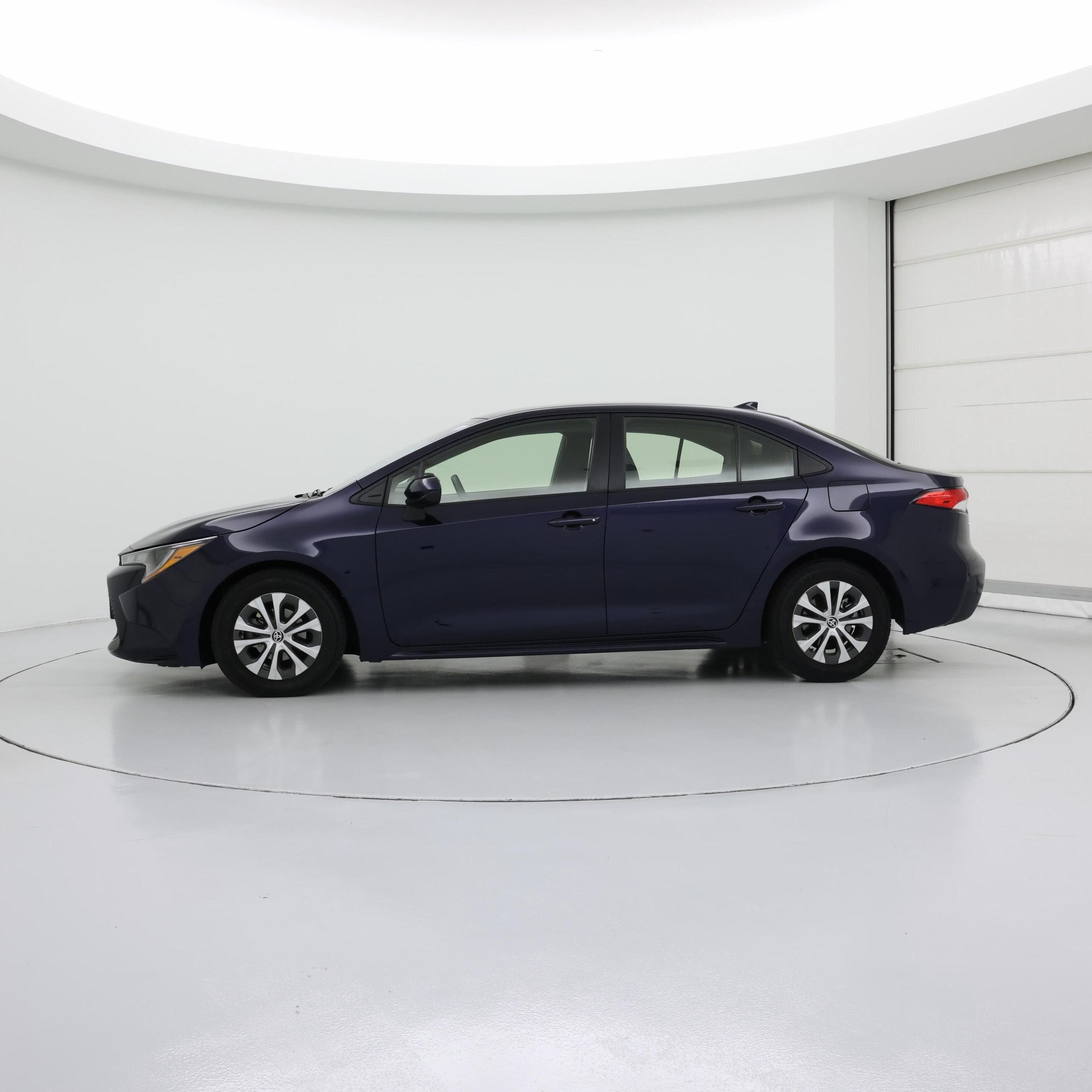 Thumbnail: 2022 Toyota Corolla - 3