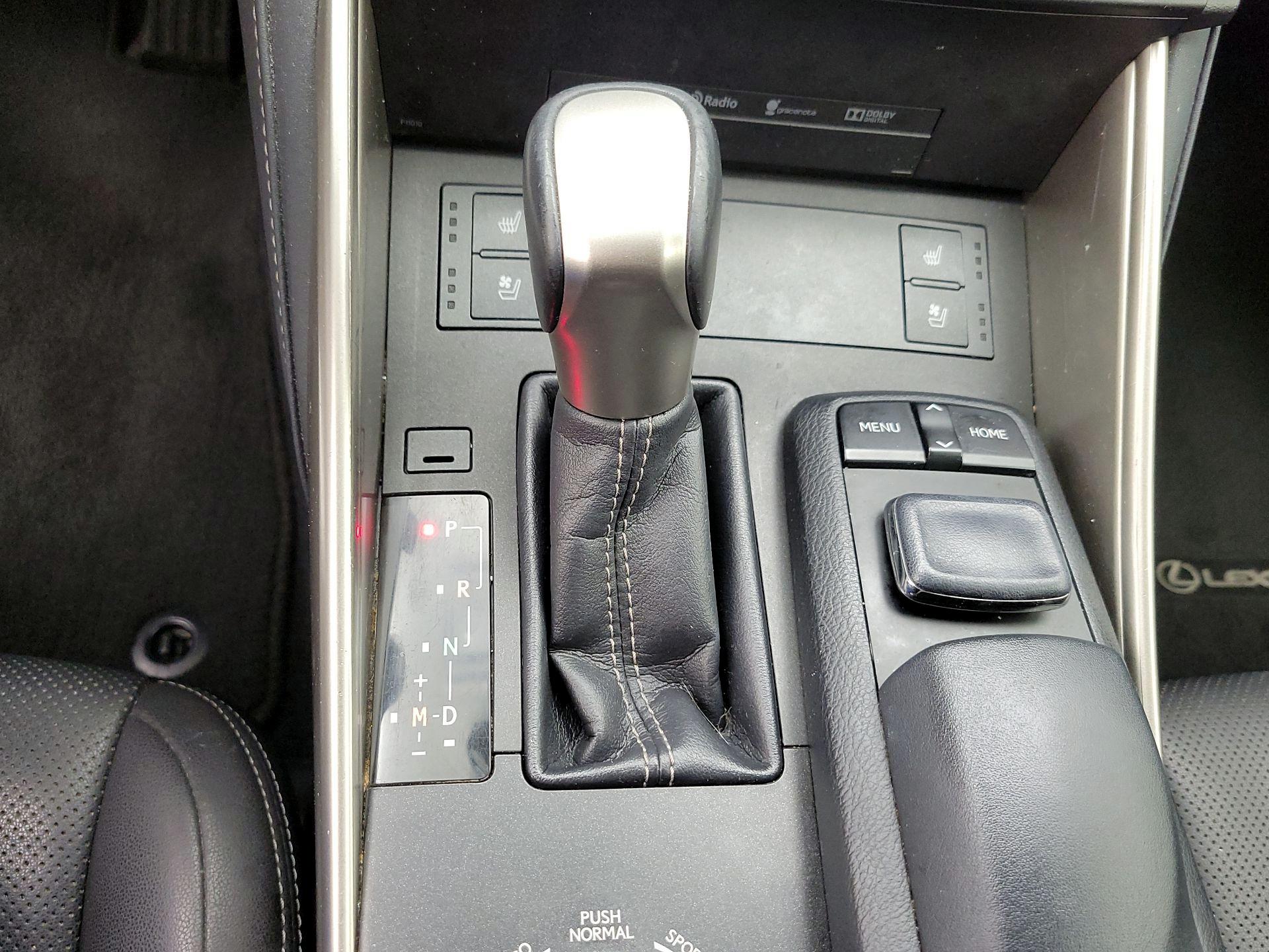 Thumbnail: 2016 Lexus IS - 18