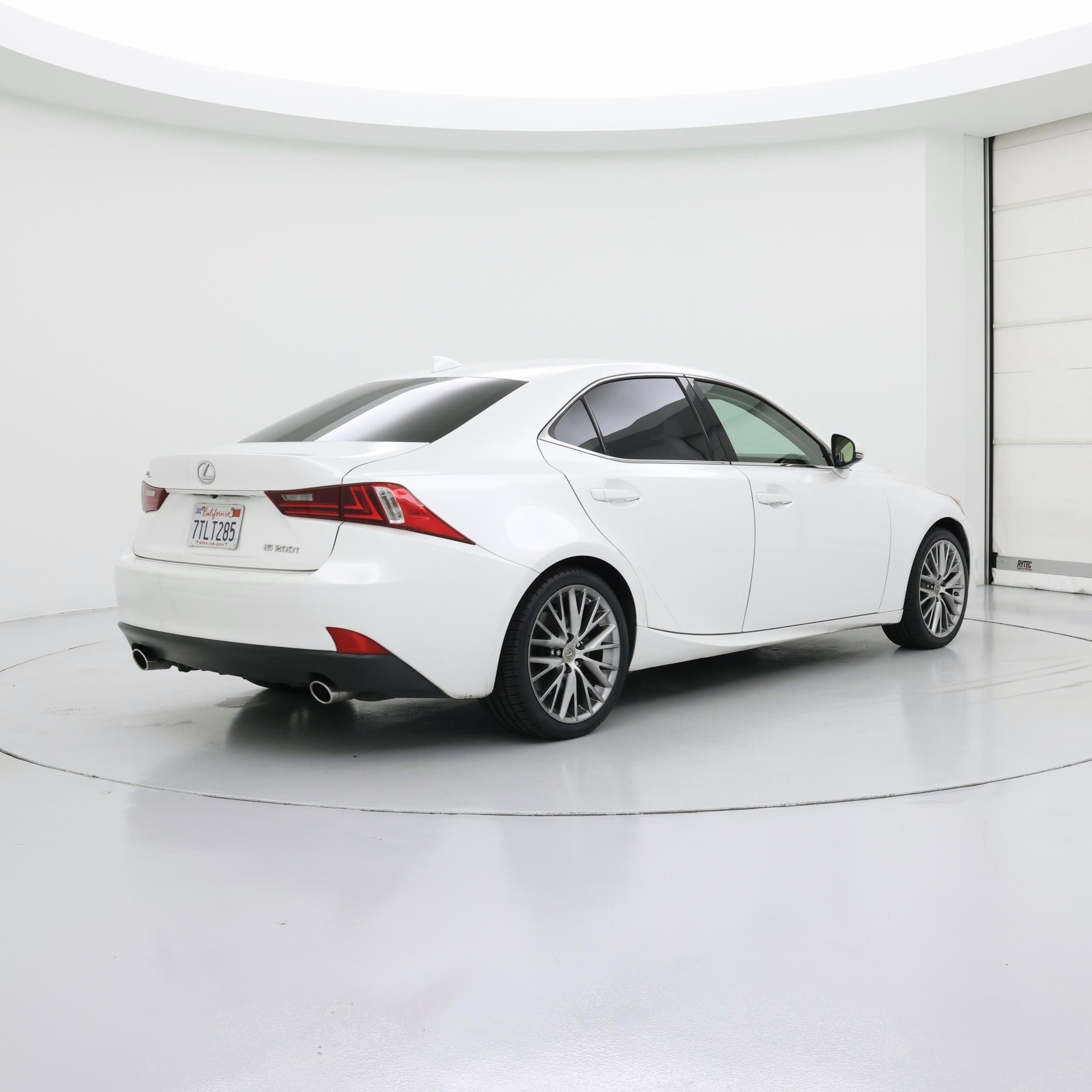 Thumbnail: 2016 Lexus IS - 8
