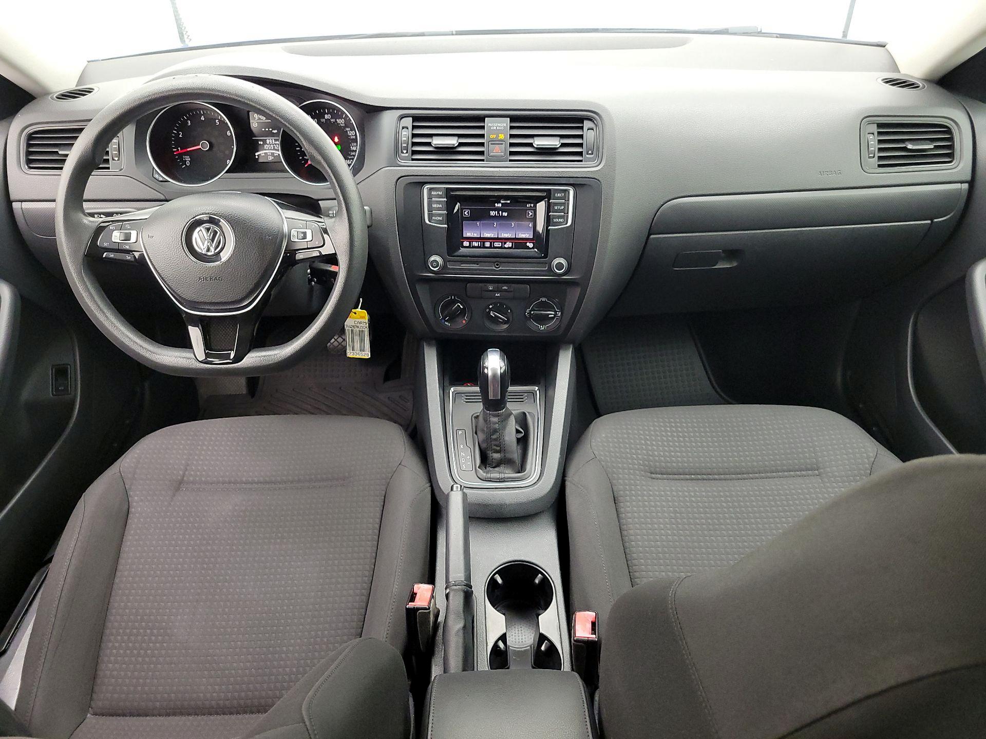 Thumbnail: 2016 Volkswagen Jetta - 9