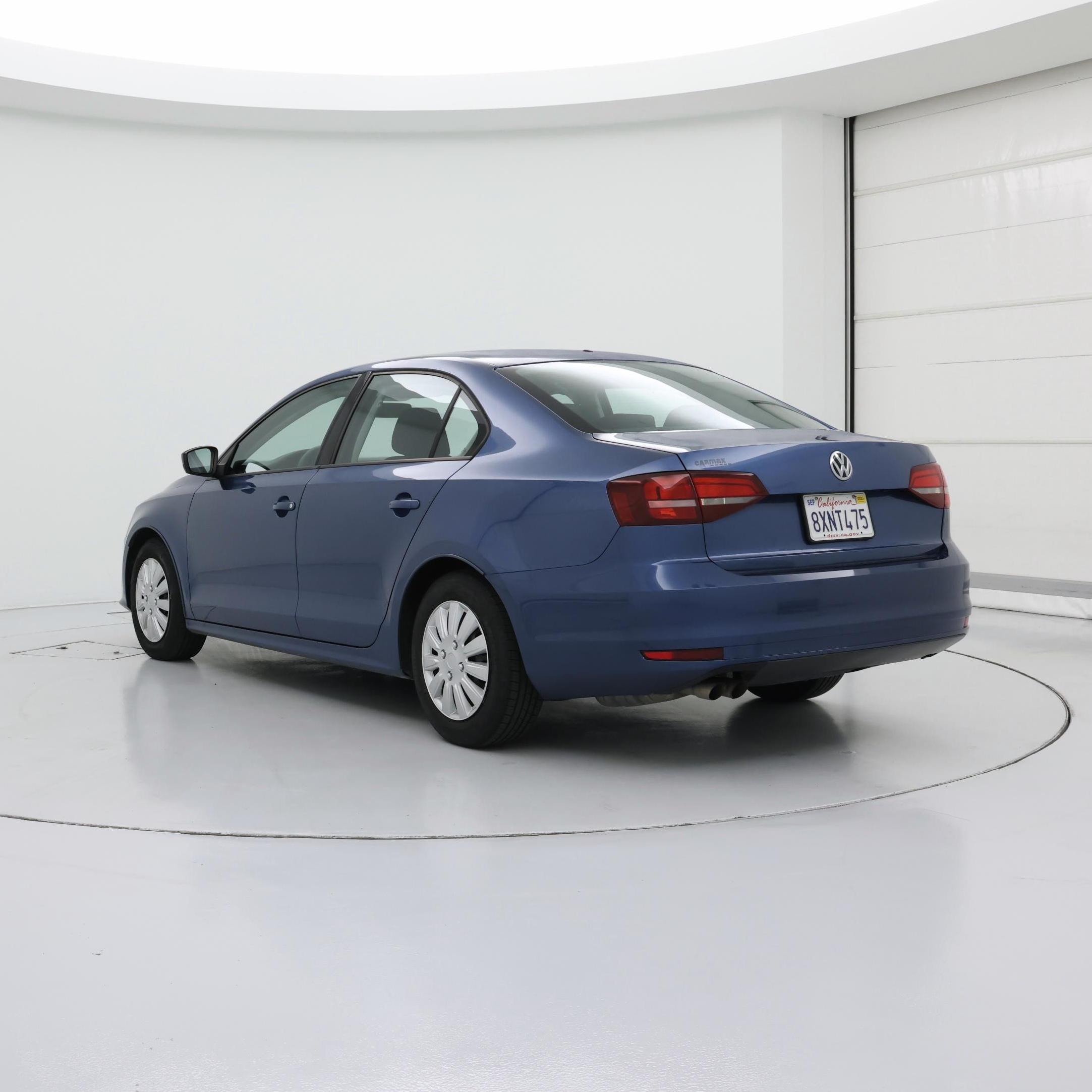 Thumbnail: 2016 Volkswagen Jetta - 2