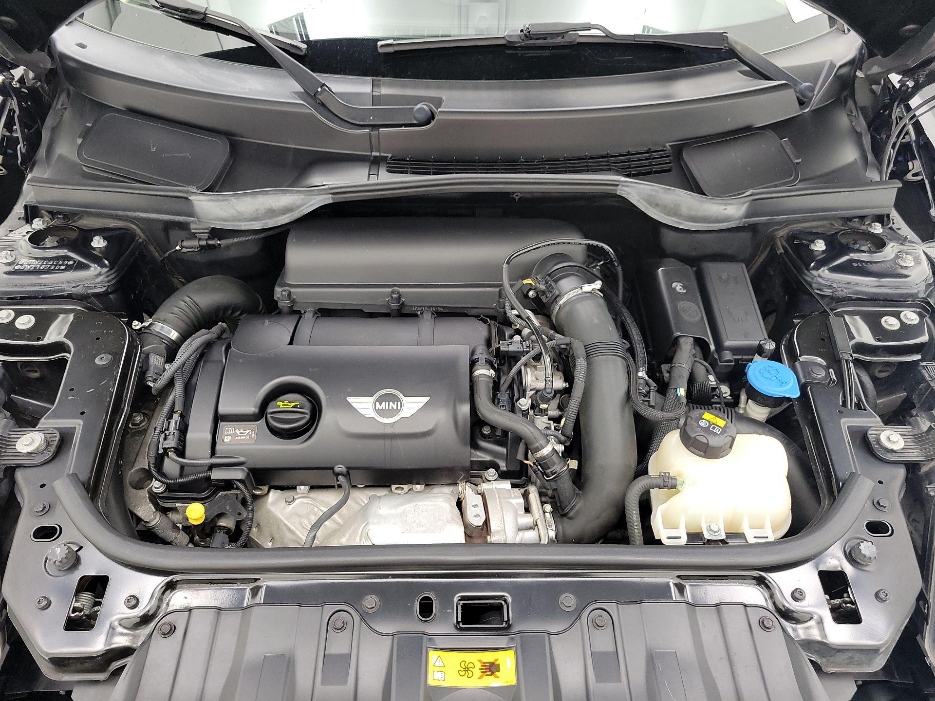 Thumbnail: 2016 MINI Cooper Countryman - 19