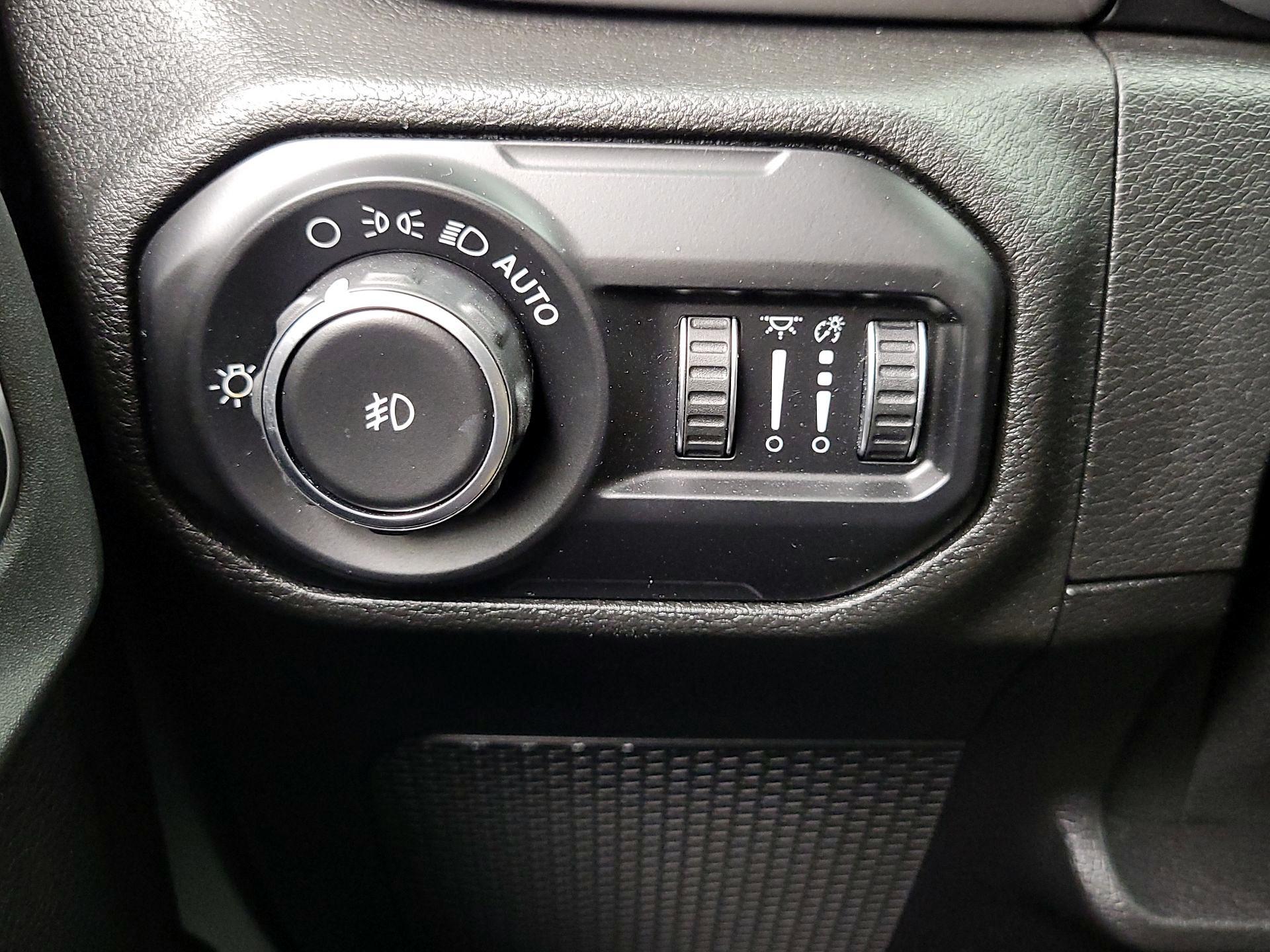 Thumbnail: 2020 Jeep Wrangler - 13
