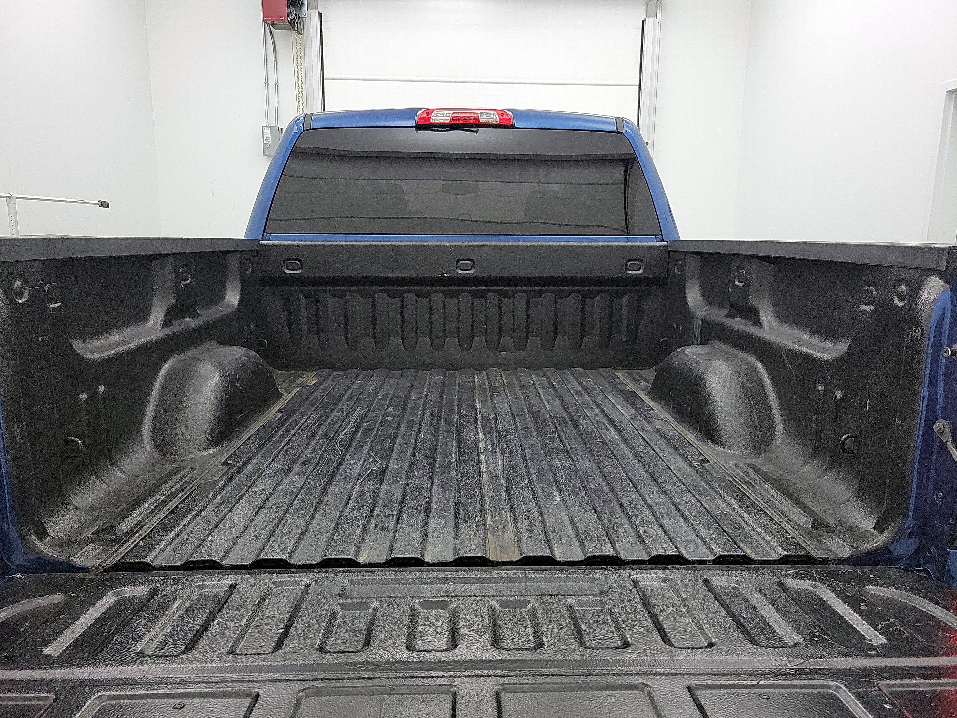 Thumbnail: 2018 Chevrolet Silverado 1500 - 20