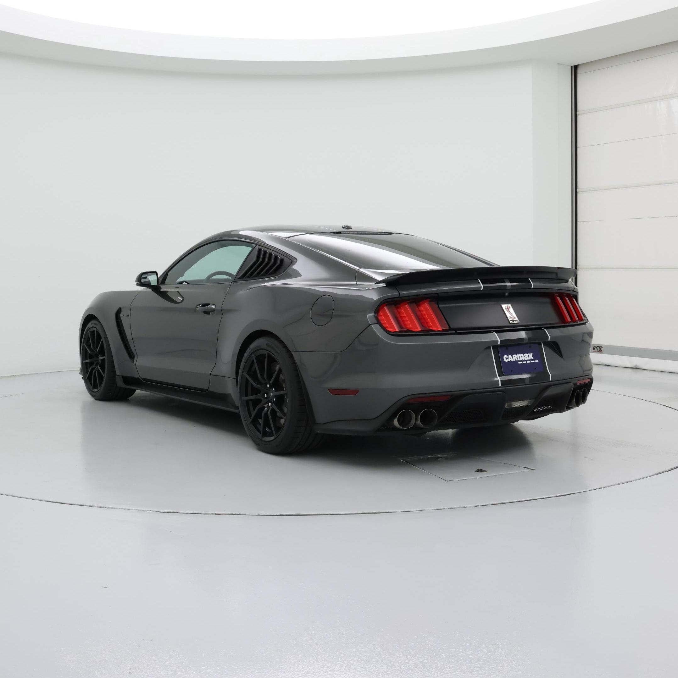 Thumbnail: 2017 Ford Mustang - 2