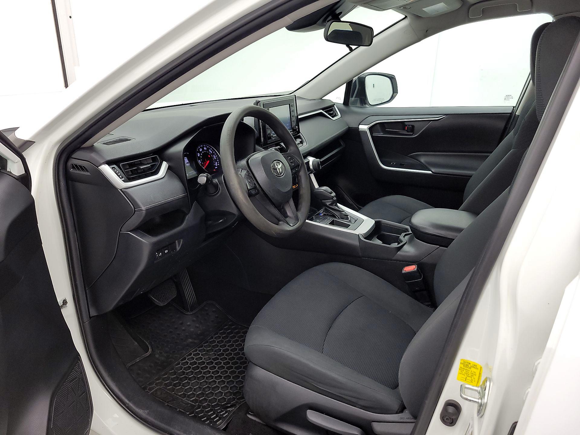 Thumbnail: 2020 Toyota RAV4 - 11