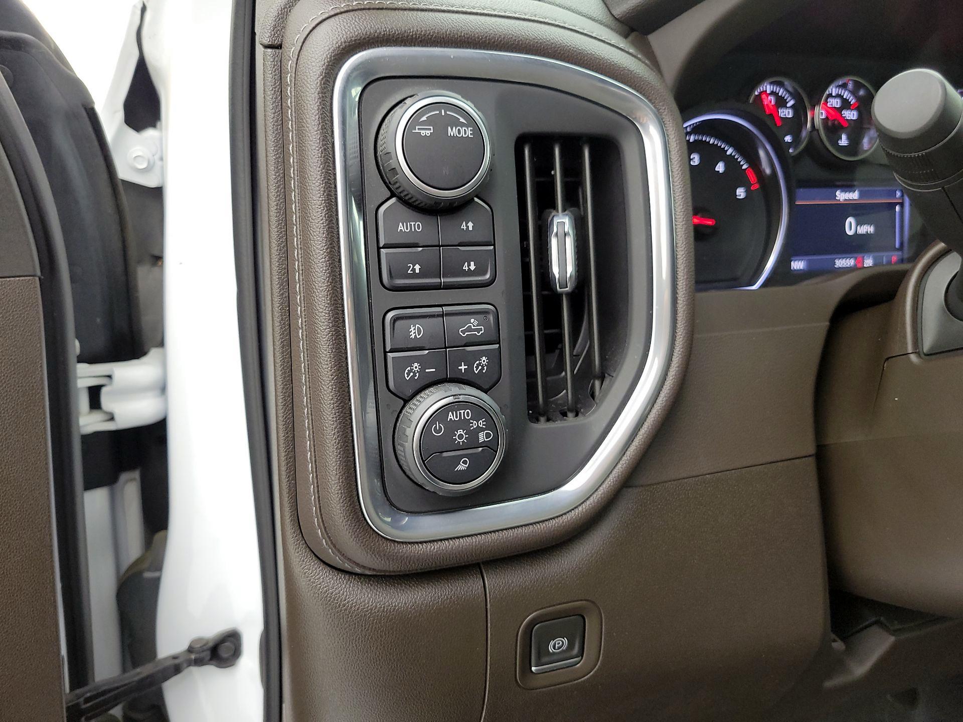 Thumbnail: 2022 Chevrolet Silverado 3500 - 13