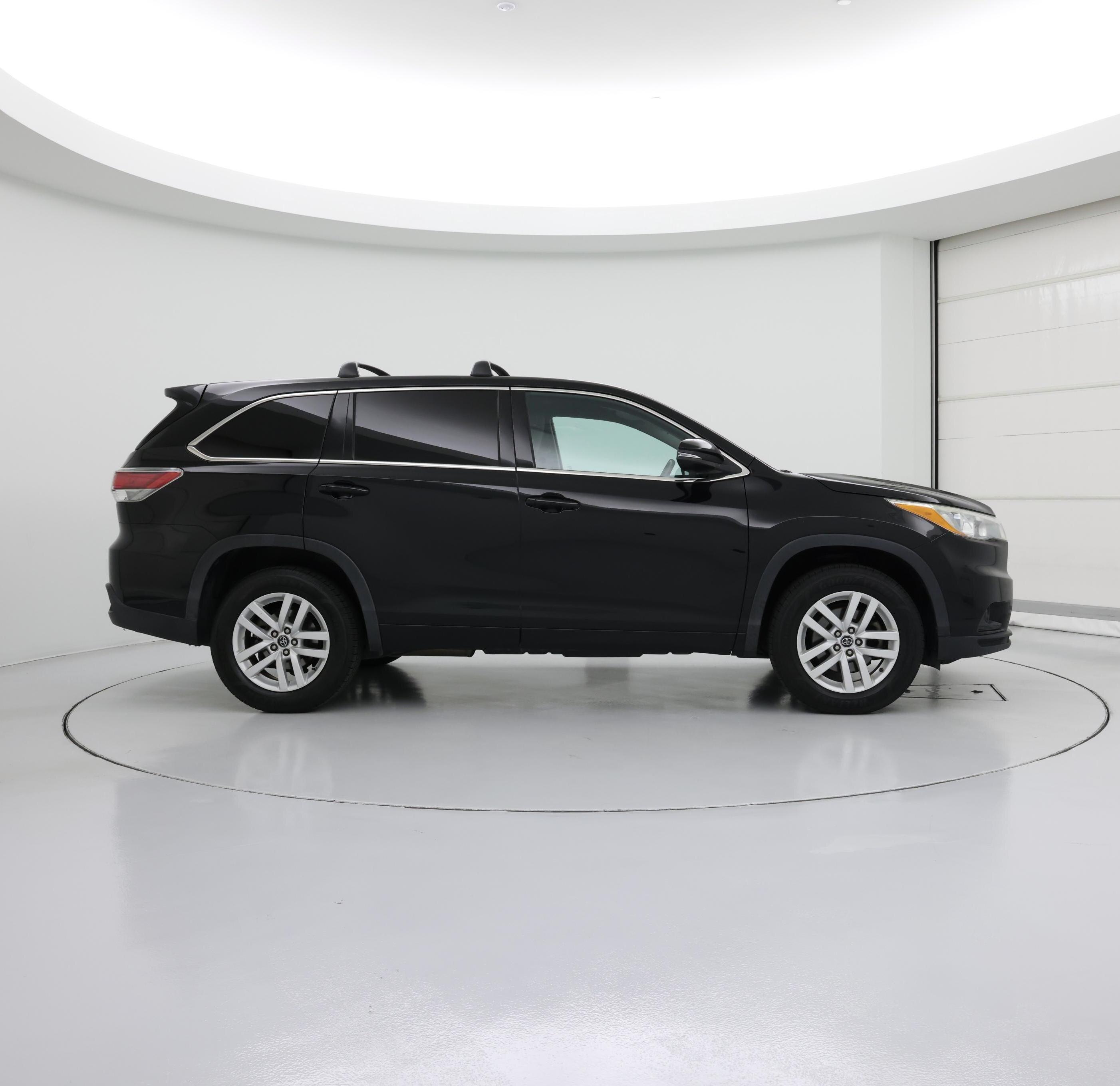 Thumbnail: 2016 Toyota Highlander - 7