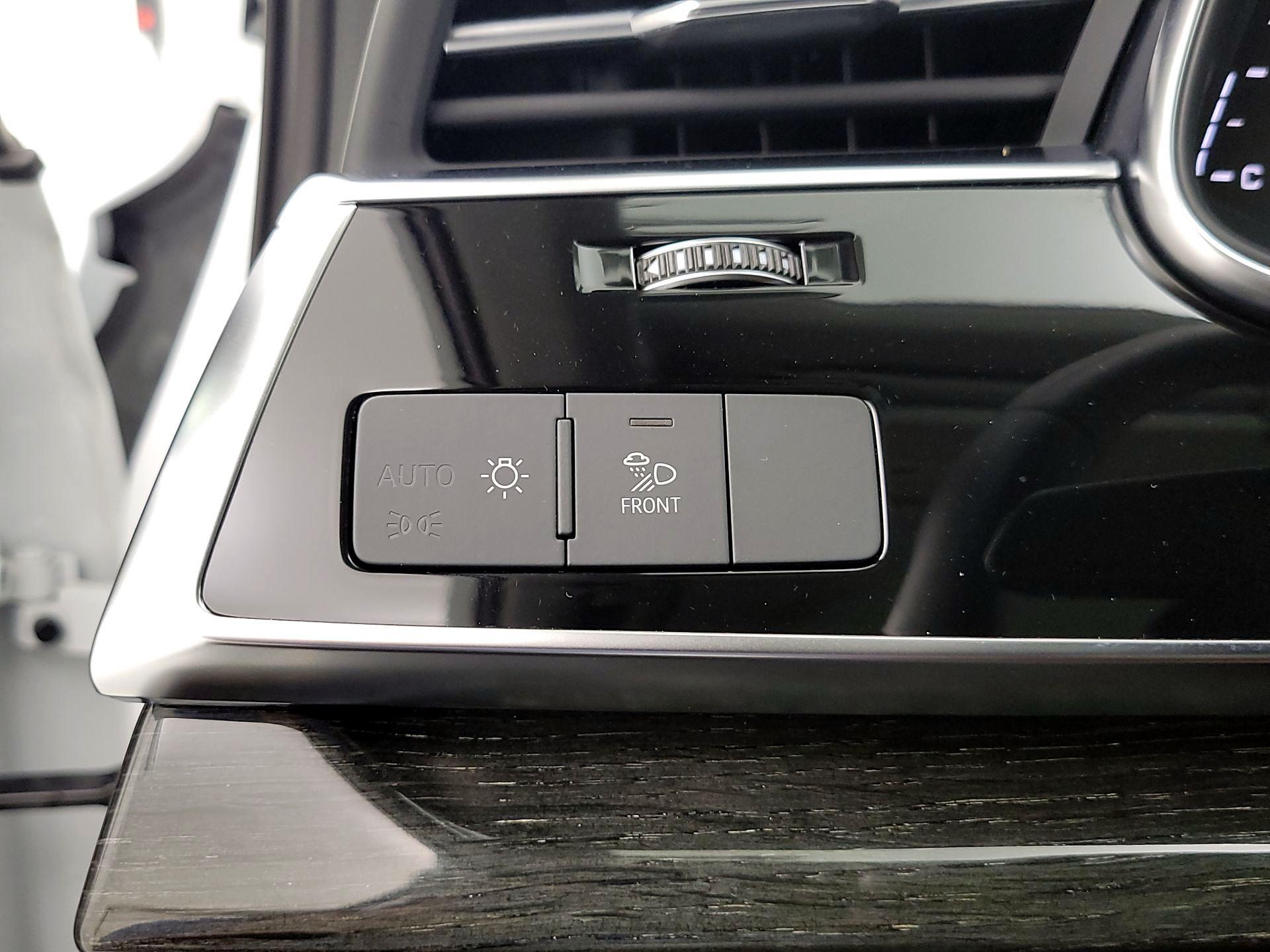 Thumbnail: 2021 Audi Q7 - 13