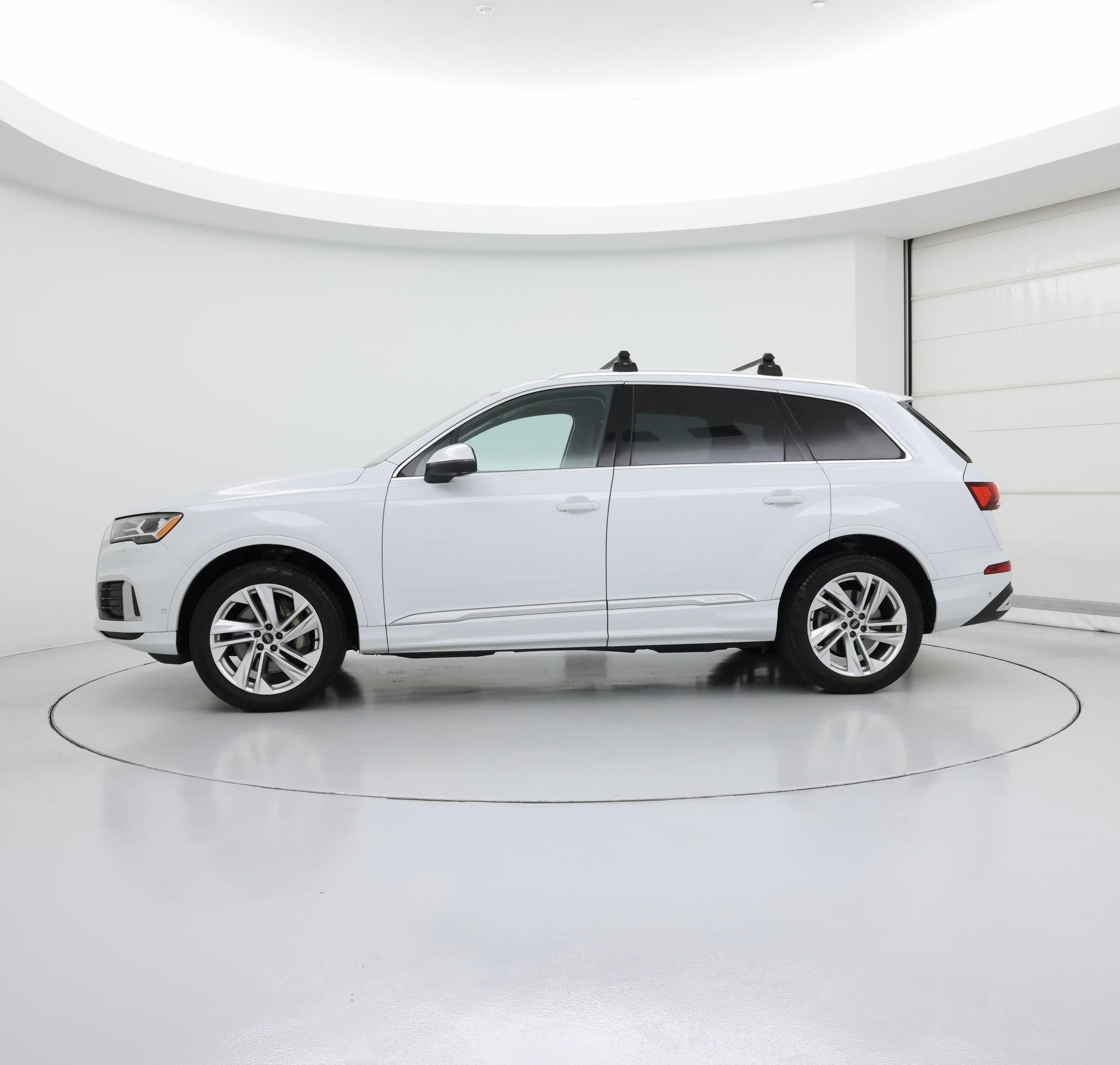 Thumbnail: 2021 Audi Q7 - 3