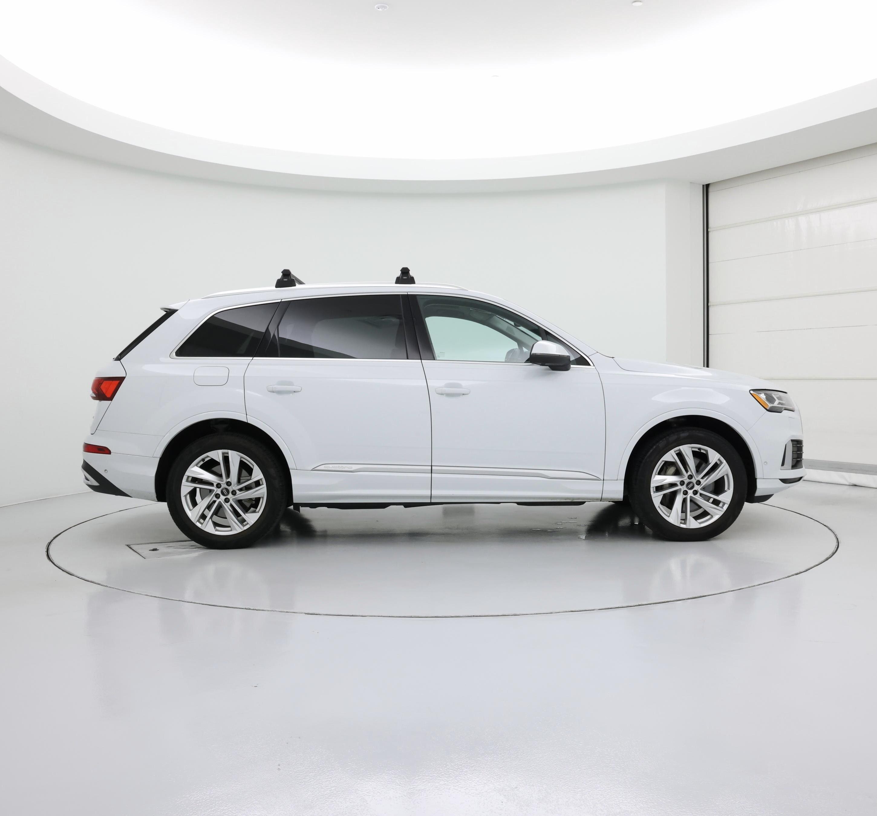 Thumbnail: 2021 Audi Q7 - 7