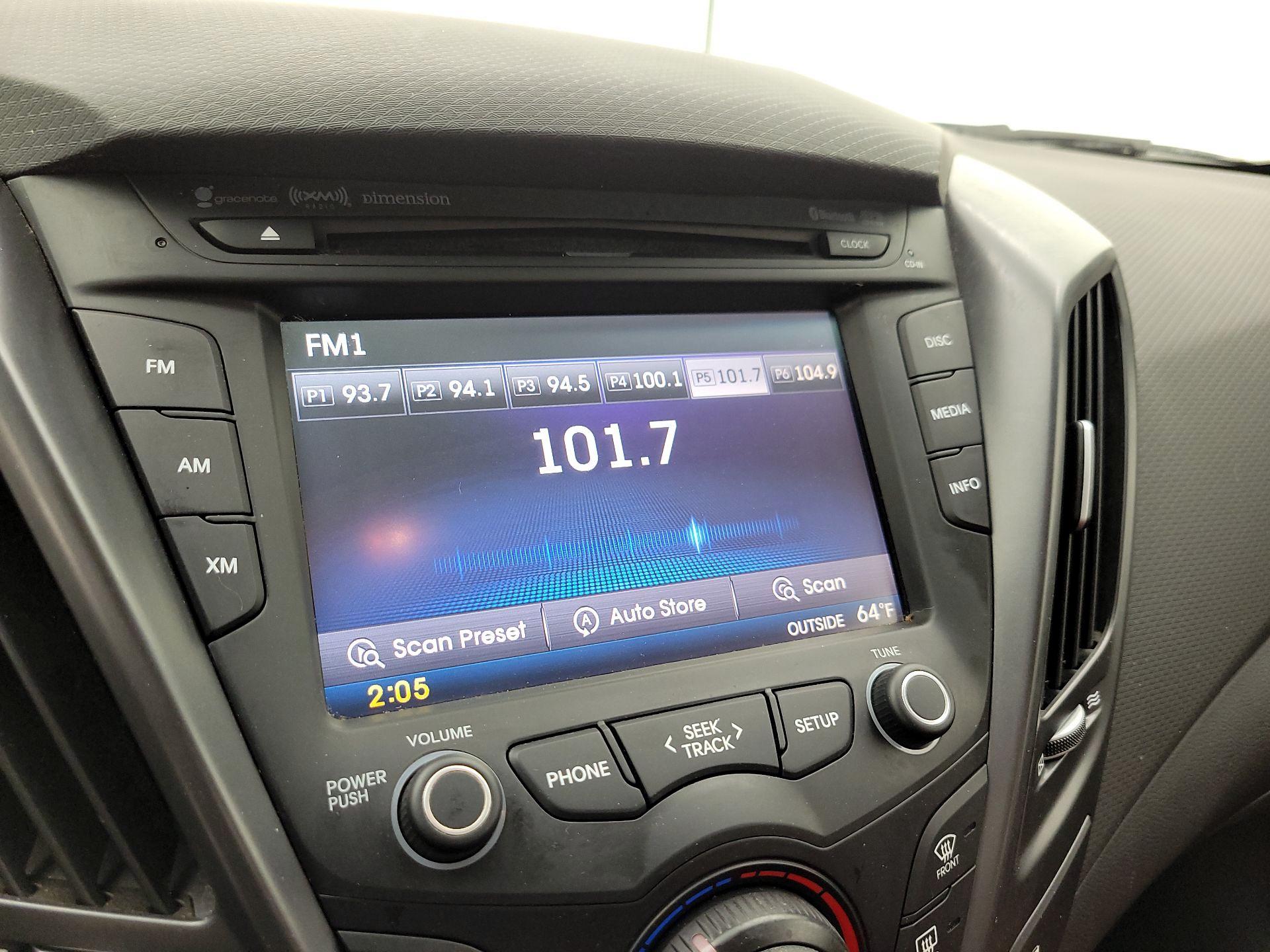 Thumbnail: 2016 Hyundai Veloster - 15