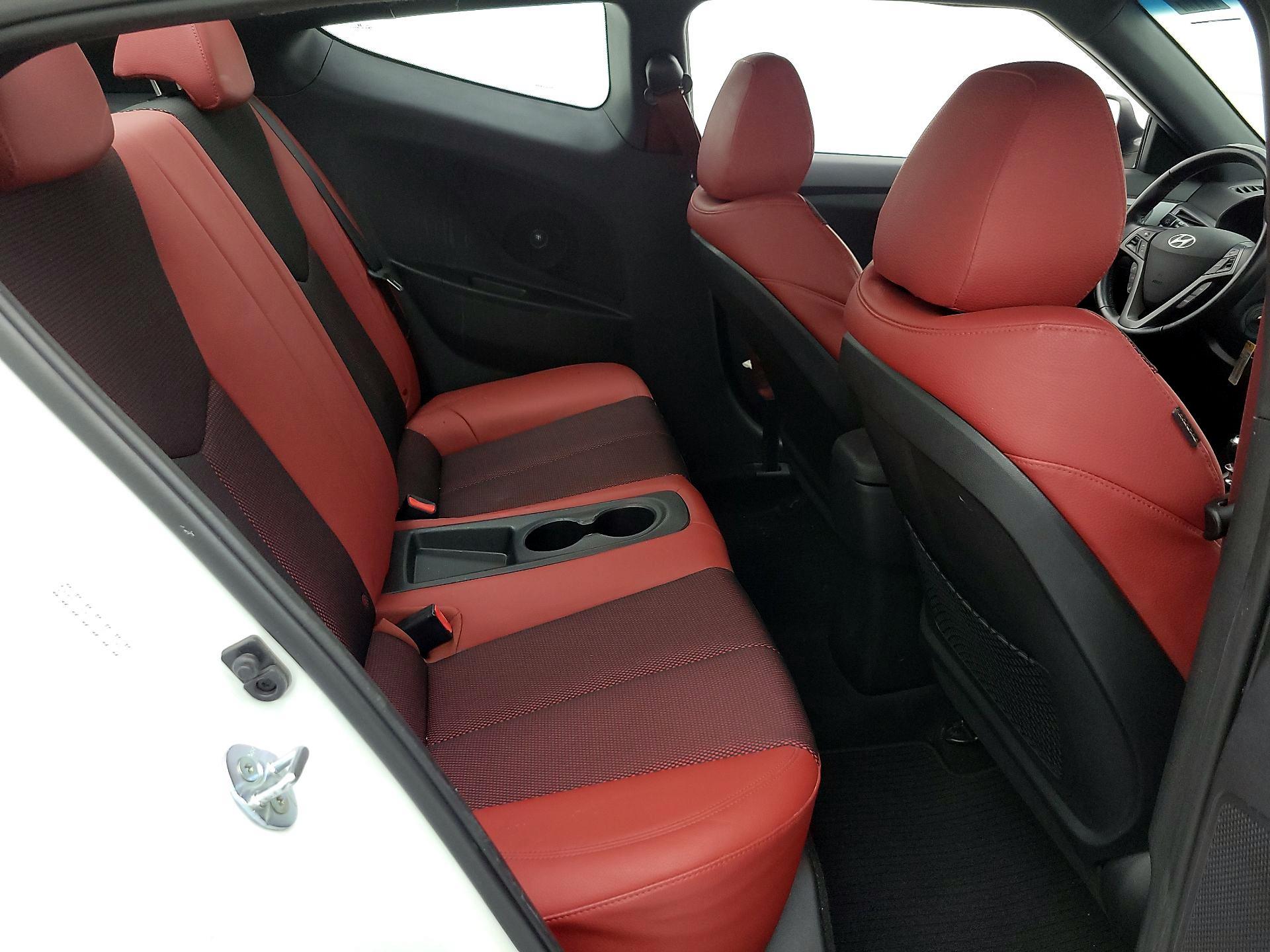 Thumbnail: 2016 Hyundai Veloster - 19