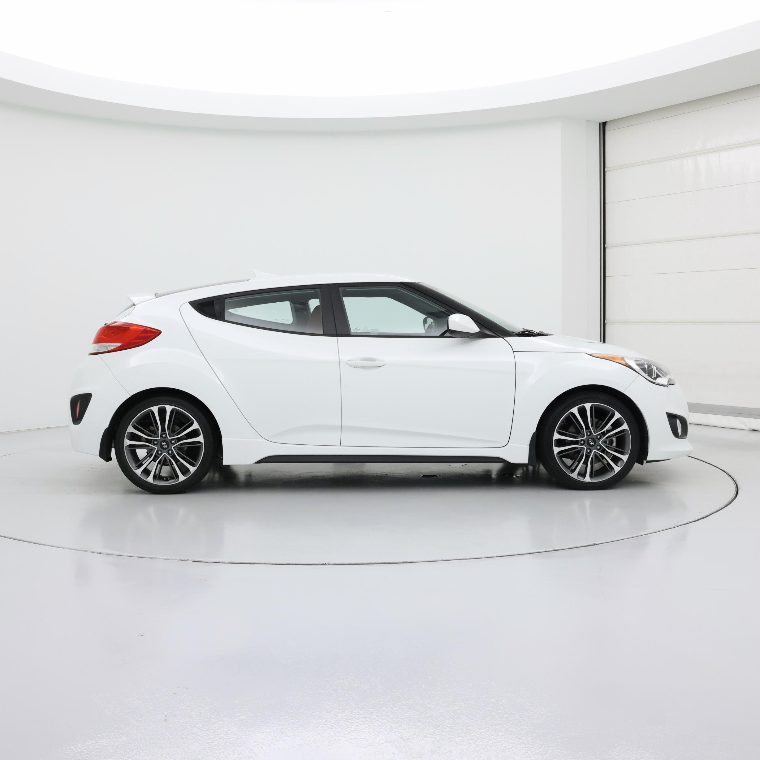 Thumbnail: 2016 Hyundai Veloster - 7