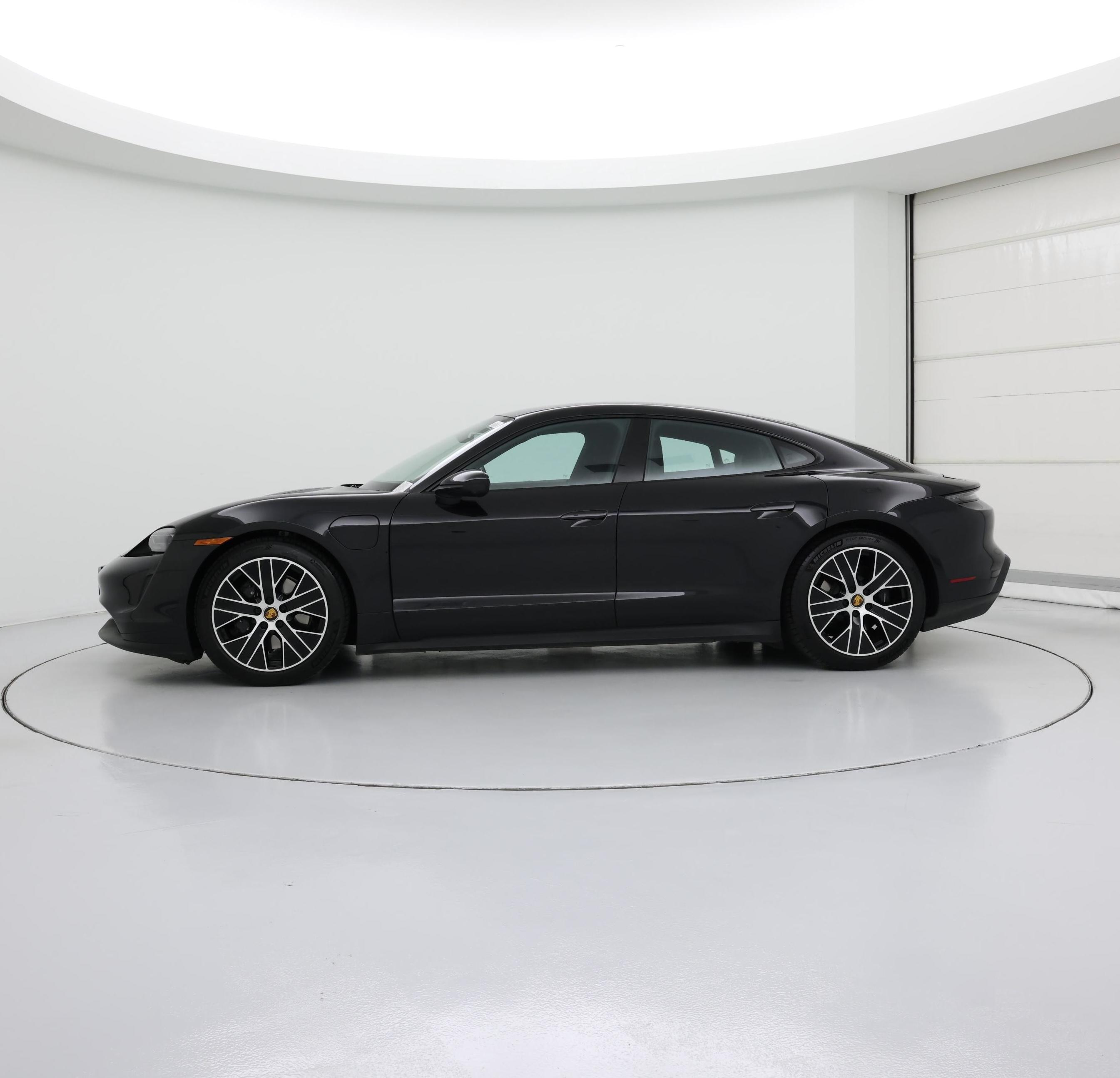 Thumbnail: 2022 Porsche Taycan - 3