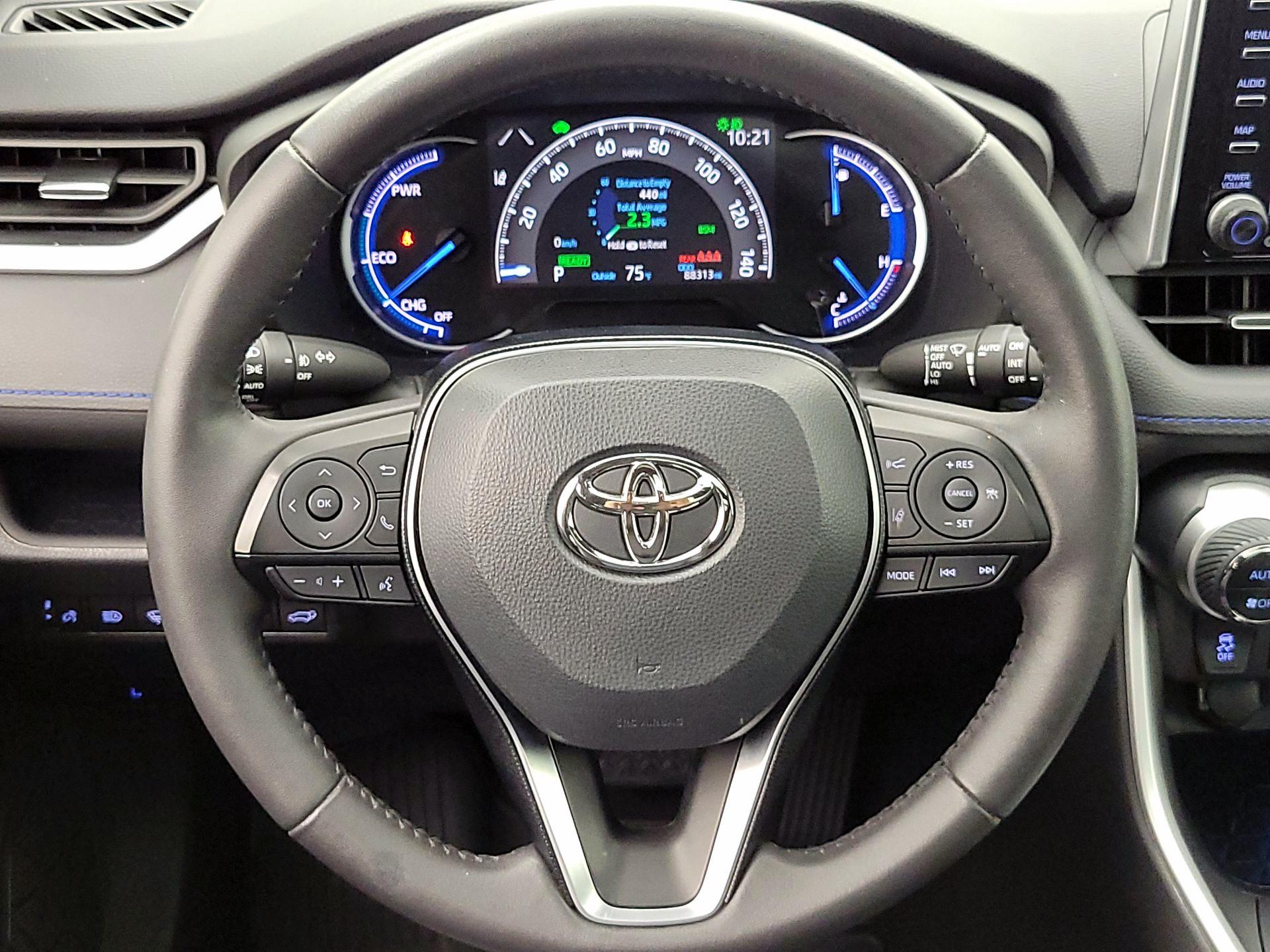 Thumbnail: 2020 Toyota RAV4 - 10
