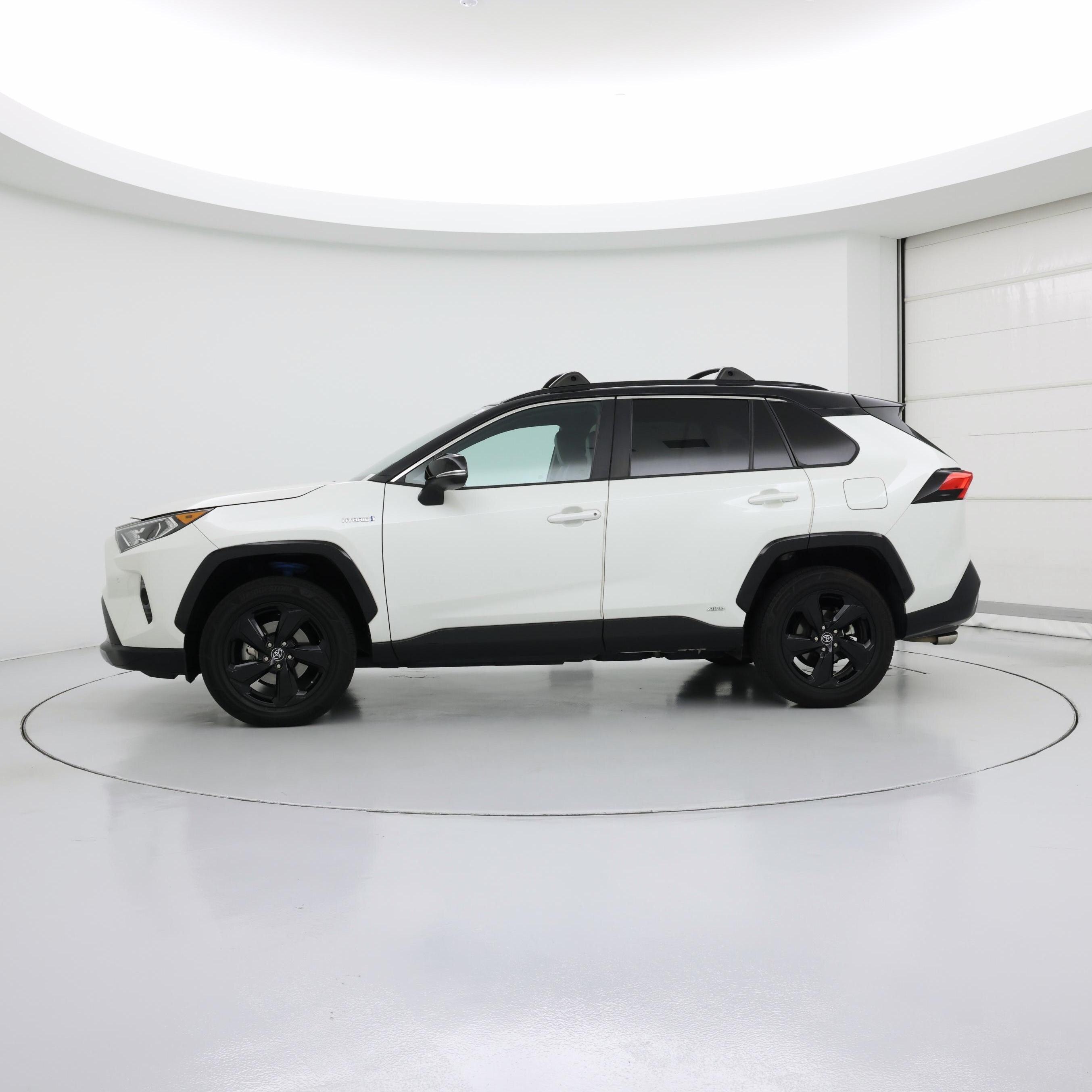 Thumbnail: 2020 Toyota RAV4 - 3