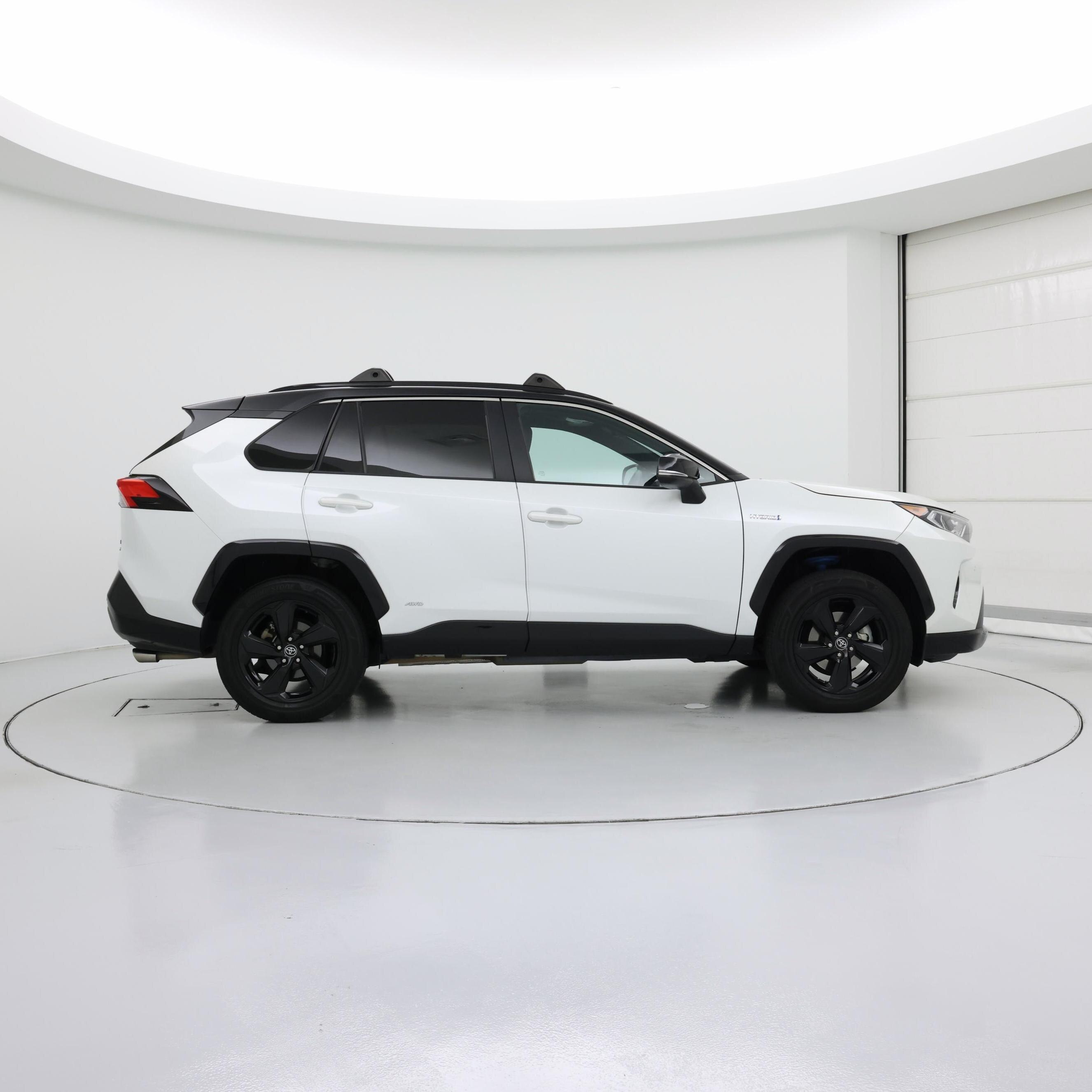 Thumbnail: 2020 Toyota RAV4 - 7