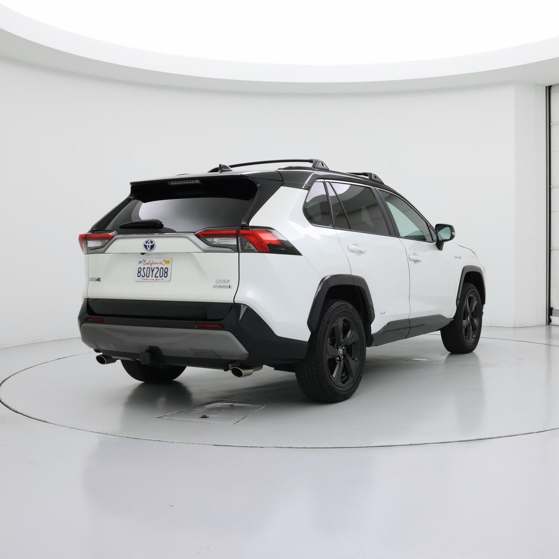 Thumbnail: 2020 Toyota RAV4 - 8