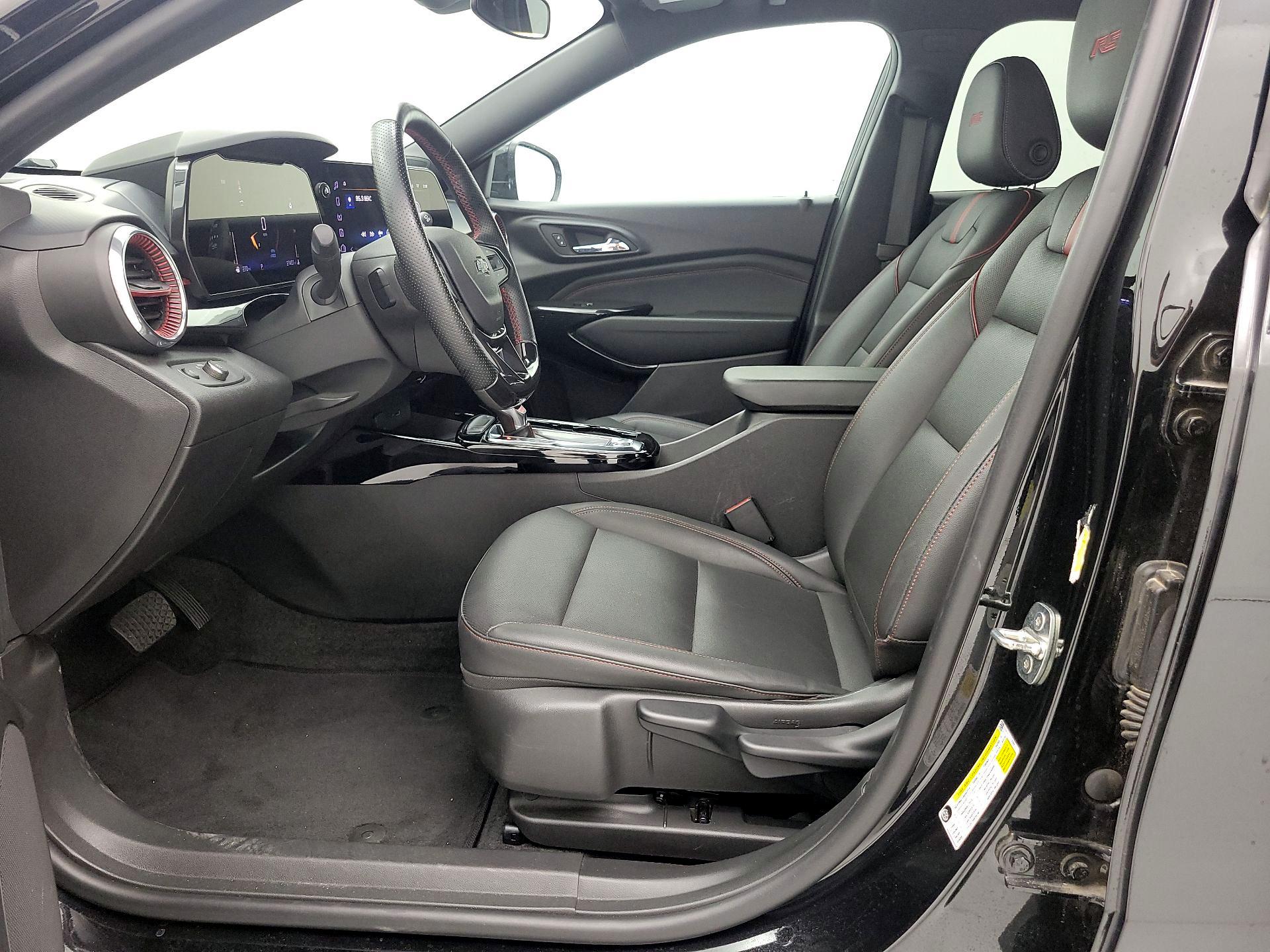 Thumbnail: 2024 Chevrolet Trax - 11