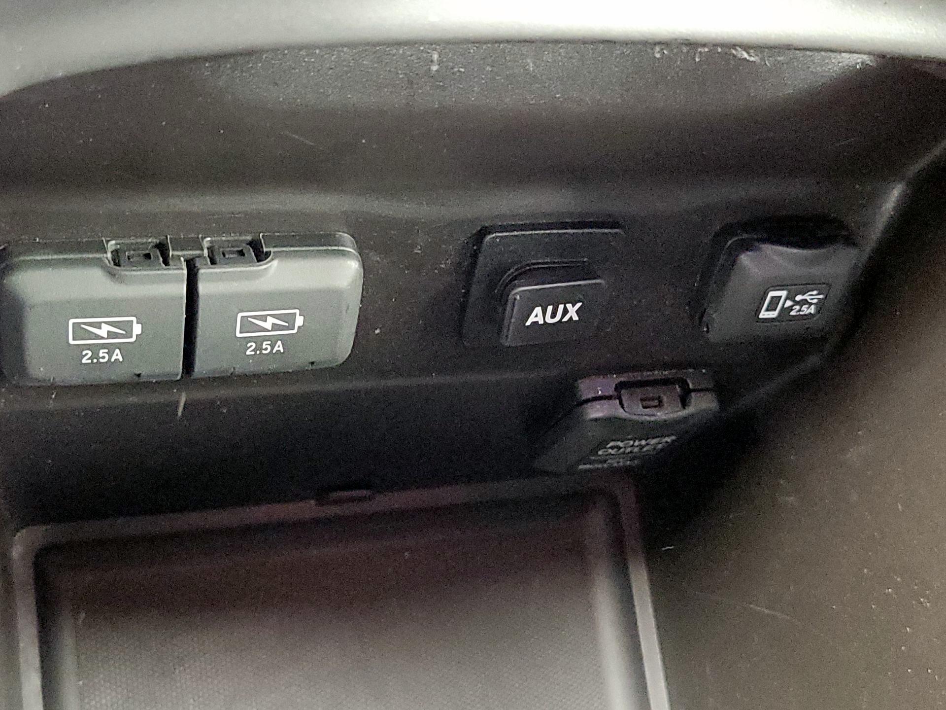 Thumbnail: 2019 Acura MDX - 19