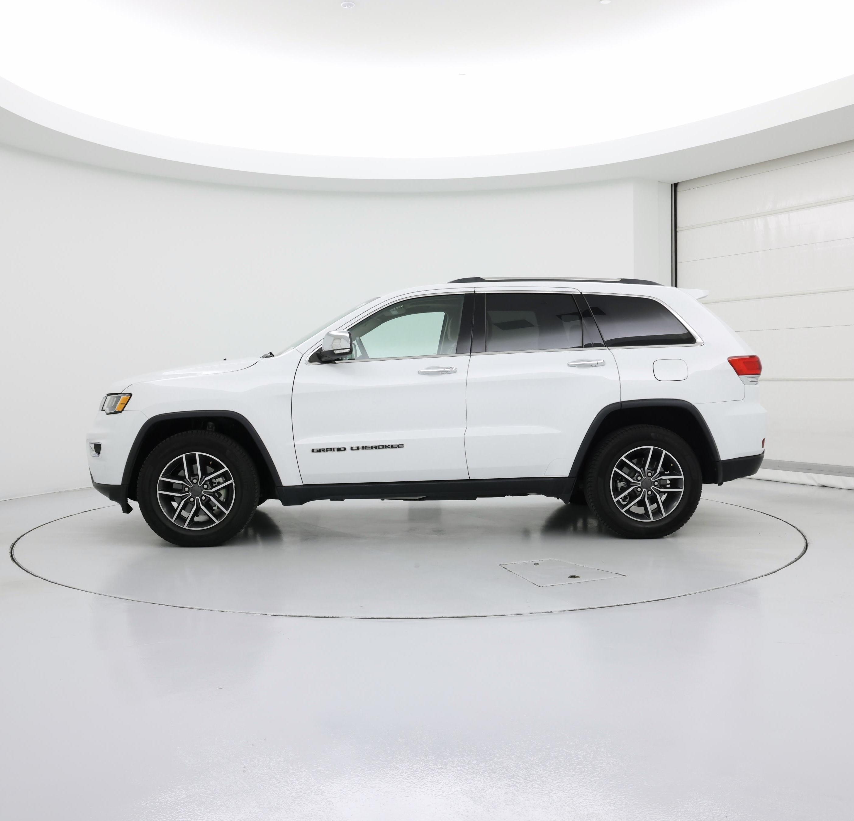 Thumbnail: 2019 Jeep Grand Cherokee - 3