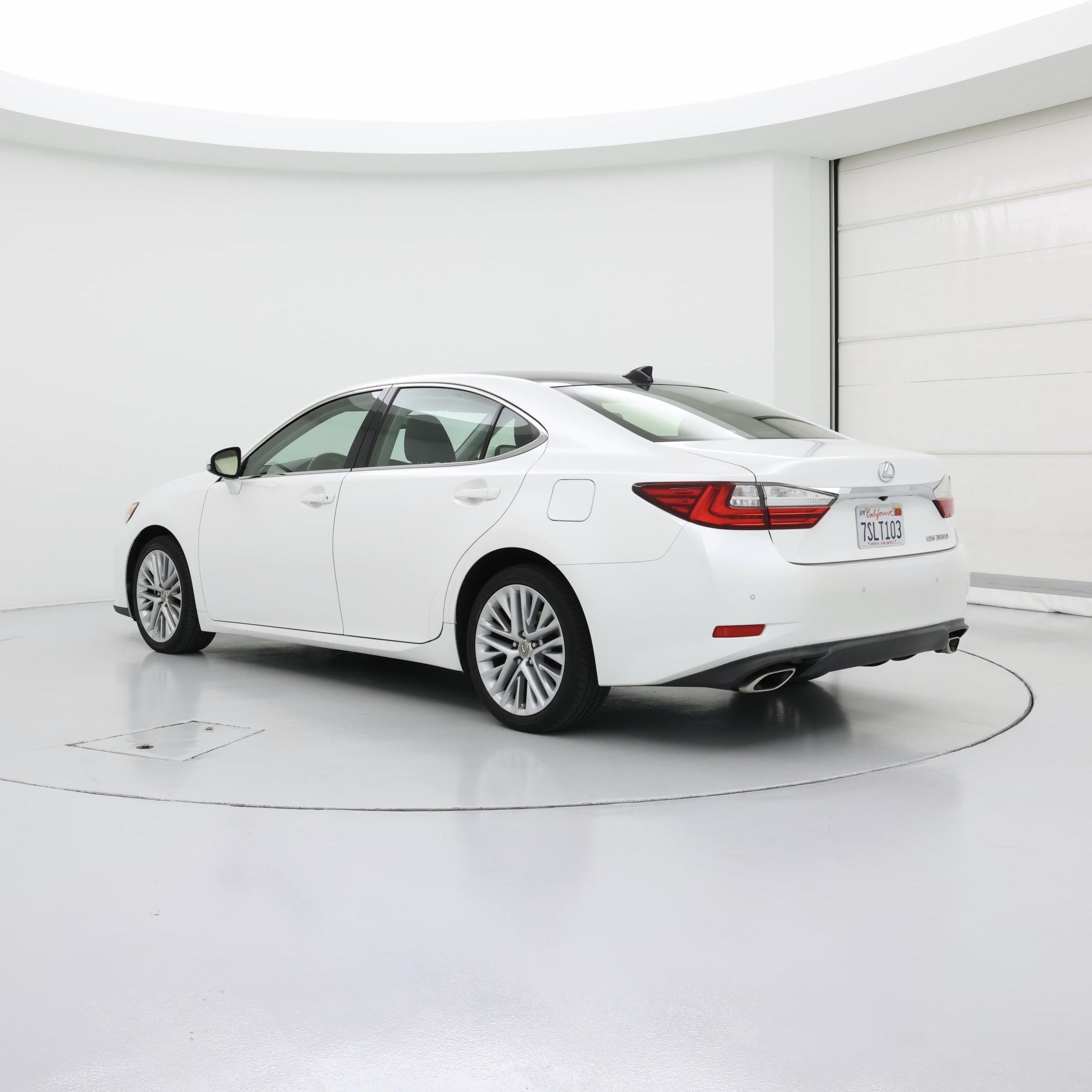Thumbnail: 2016 Lexus ES - 2