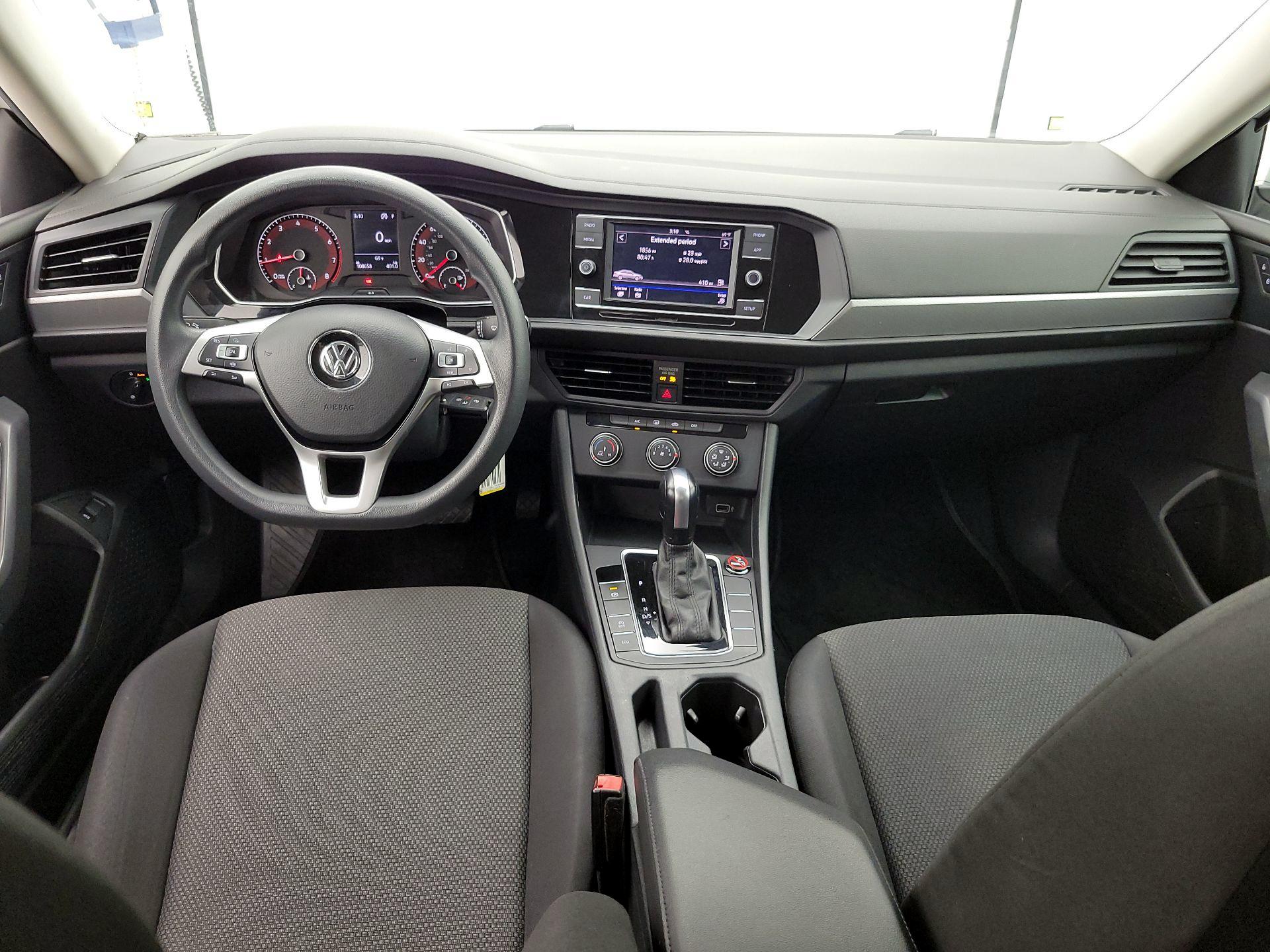 Thumbnail: 2019 Volkswagen Jetta - 9
